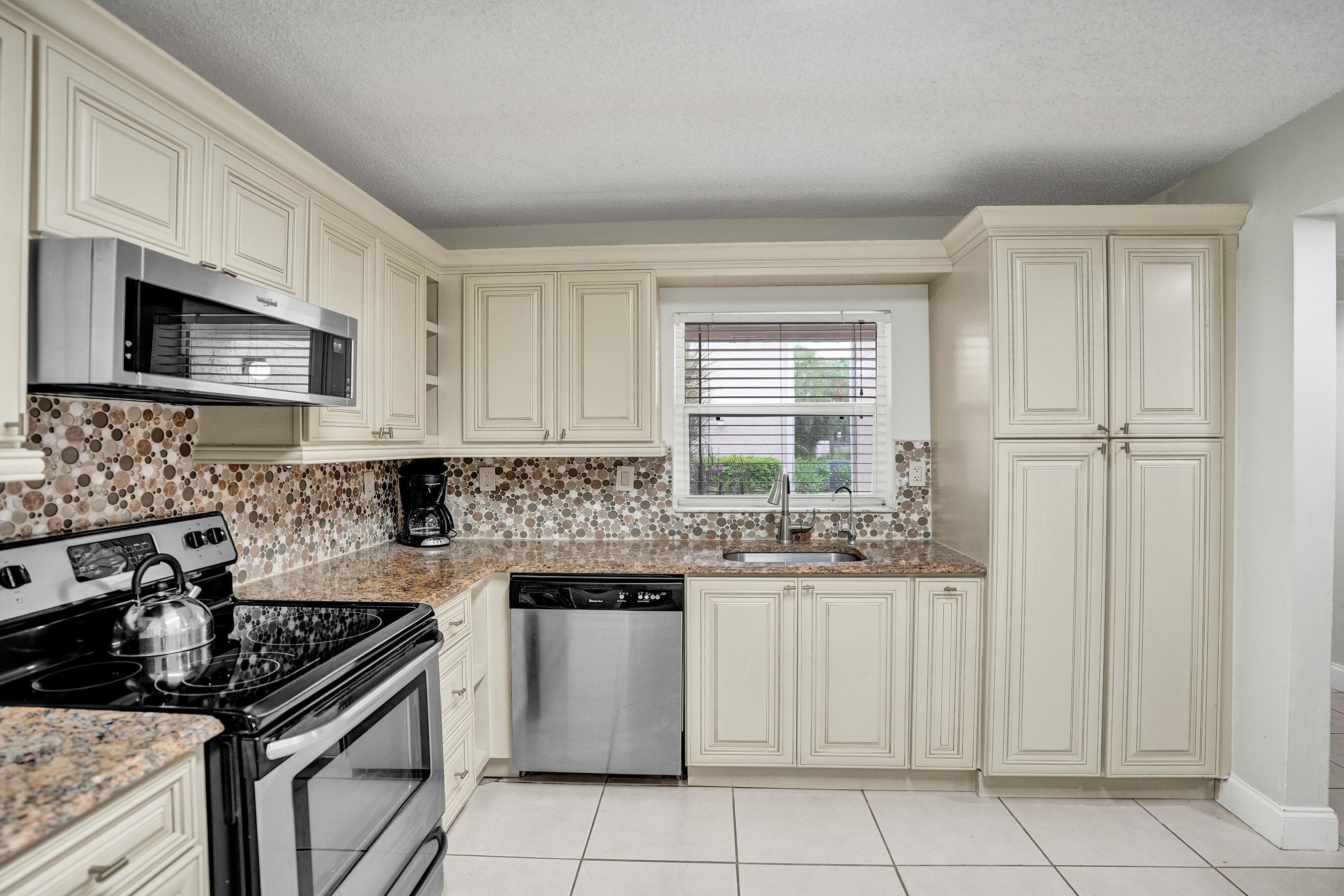 12215 Royal Palm Boulevard 4q, Coral Springs, FL 33065 — photo 5 of 21
