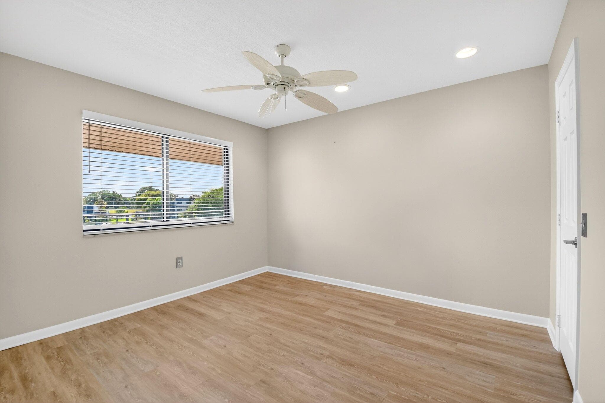 4248 Deste Court 304, Lake Worth, FL 33467 — photo 14 of 42