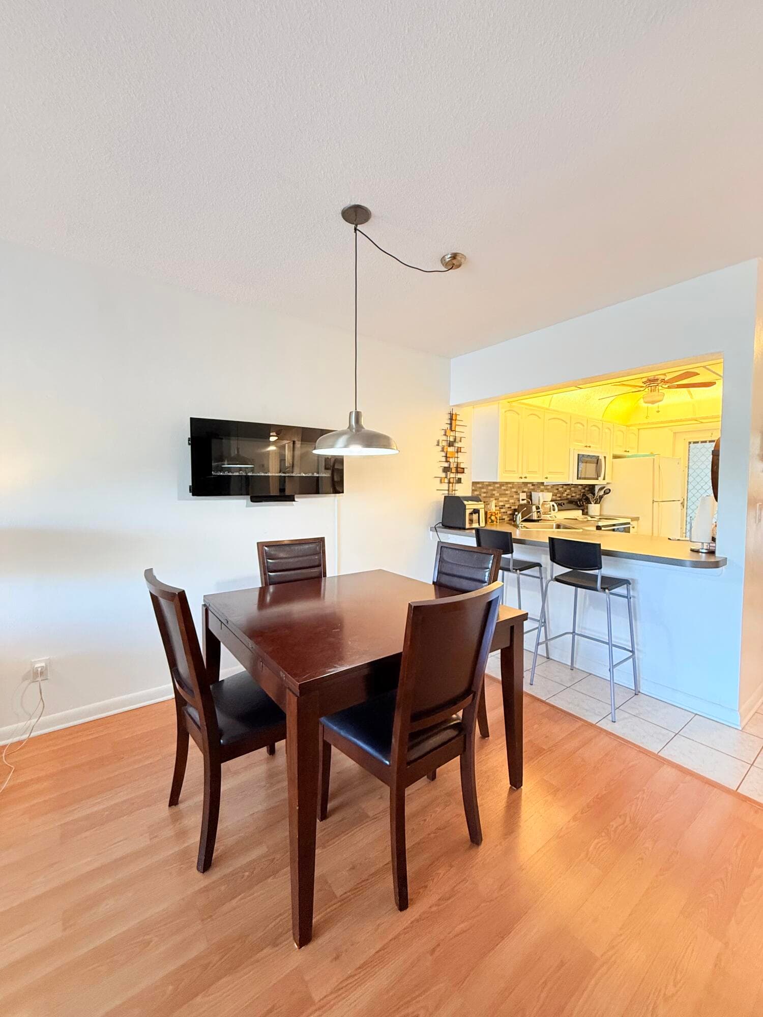 470 Paradise Isle Boulevard 204, Hallandale Beach, FL 33009 — photo 5 of 46