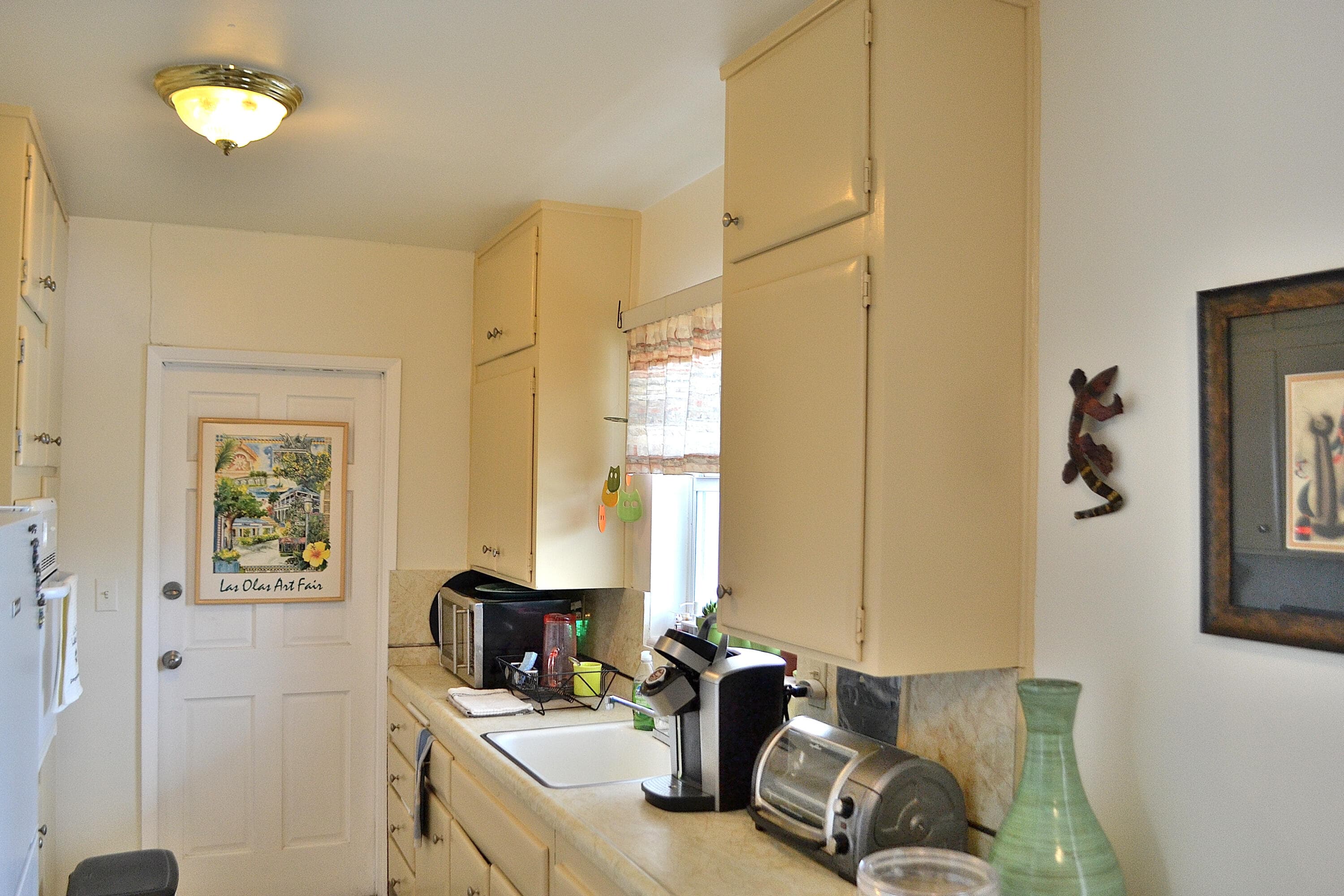 2633 Middle River Drive 1-6, Fort Lauderdale, FL 33306 — photo 12 of 19