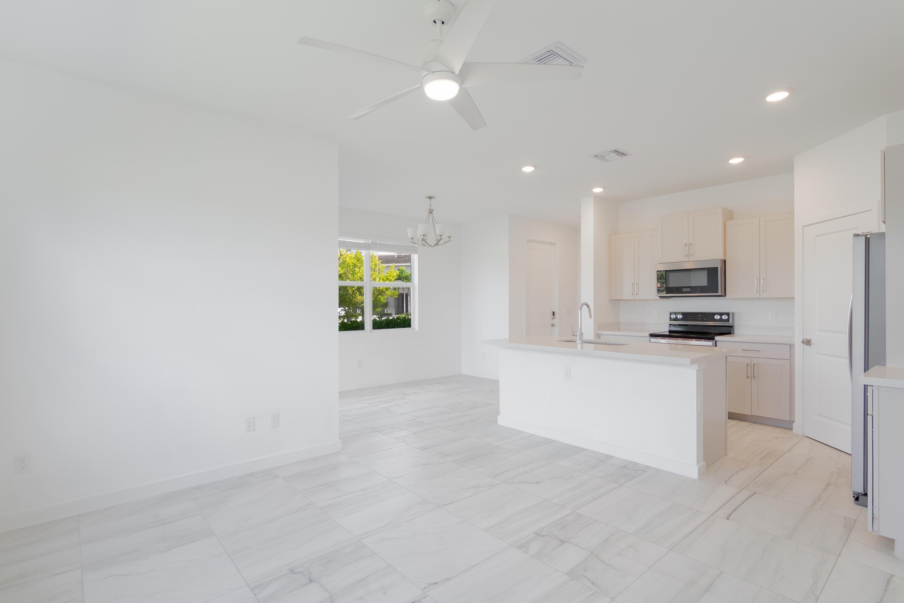 8618 Via Mar, Lake Worth, FL 33467 — photo 7 of 26