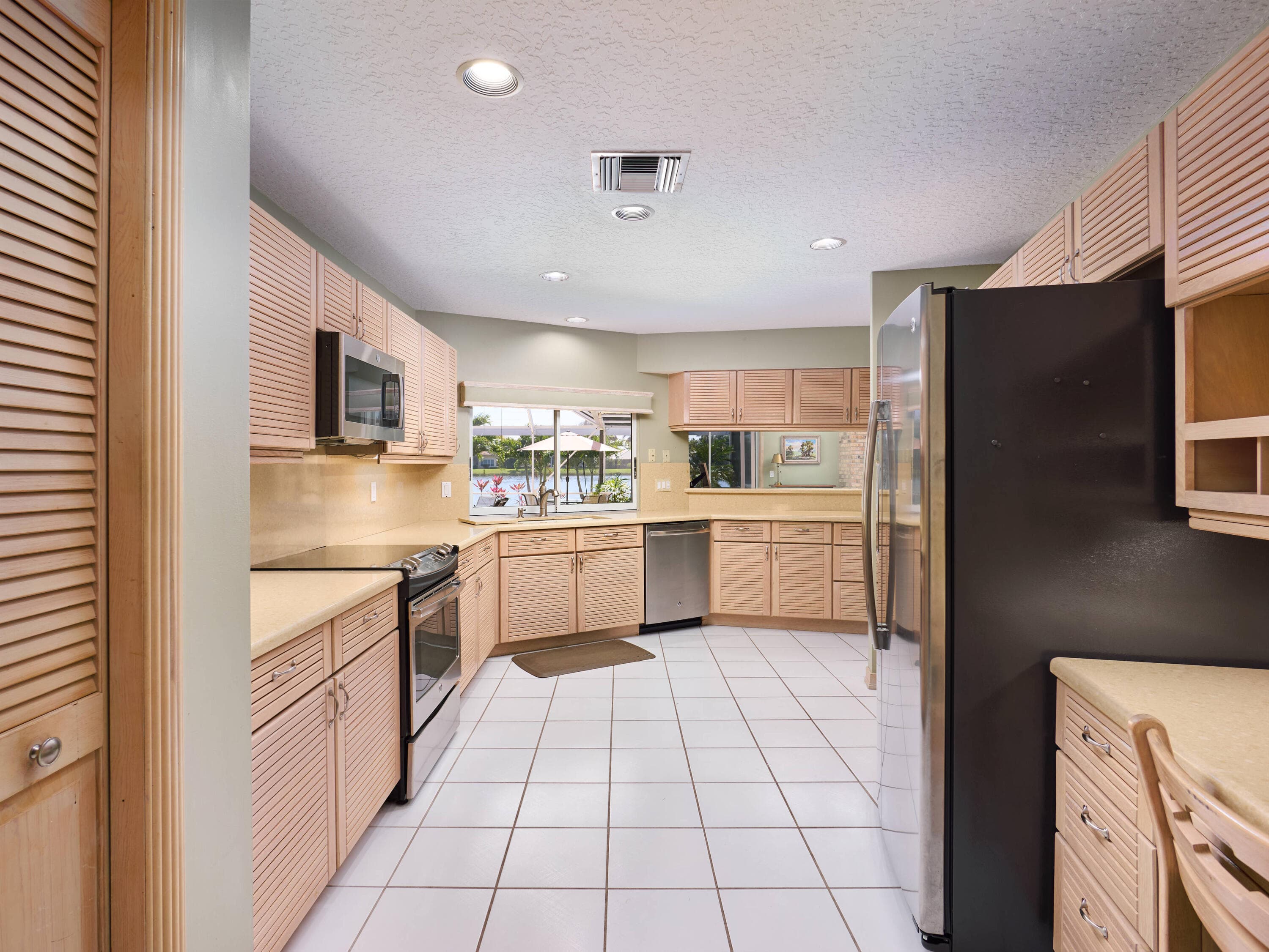 206 Thornton Court, Palm Beach Gardens, FL 33418 — photo 16 of 43