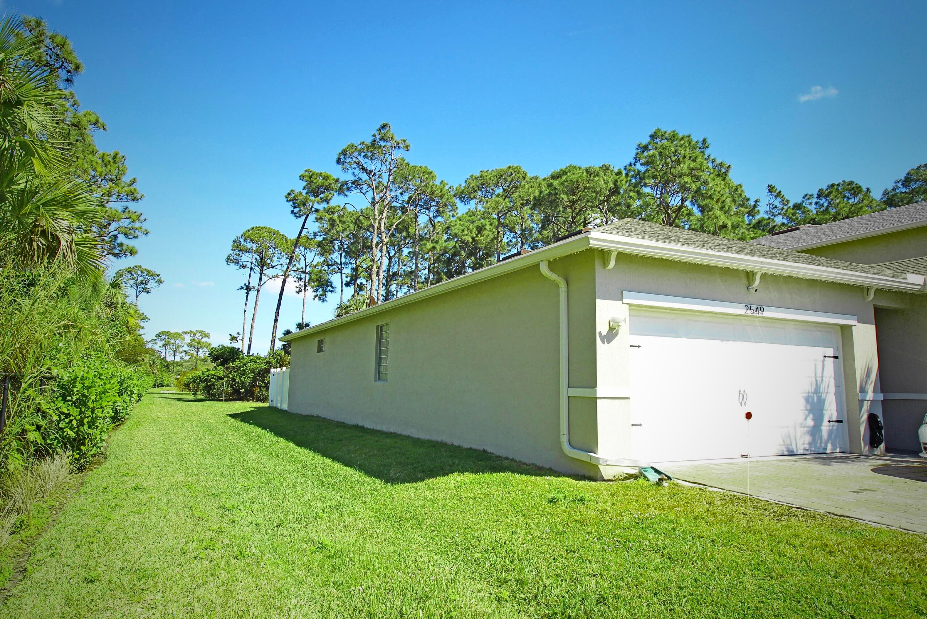 2549 Timber Forest Drive, West Palm Beach, FL 33415 — photo 3 of 30