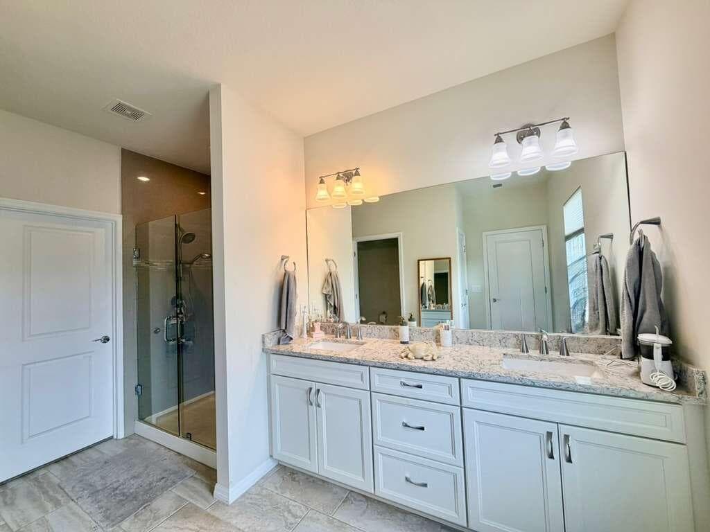 4924 Greenway Drive, Hollywood, FL 33021 — photo 37 of 48