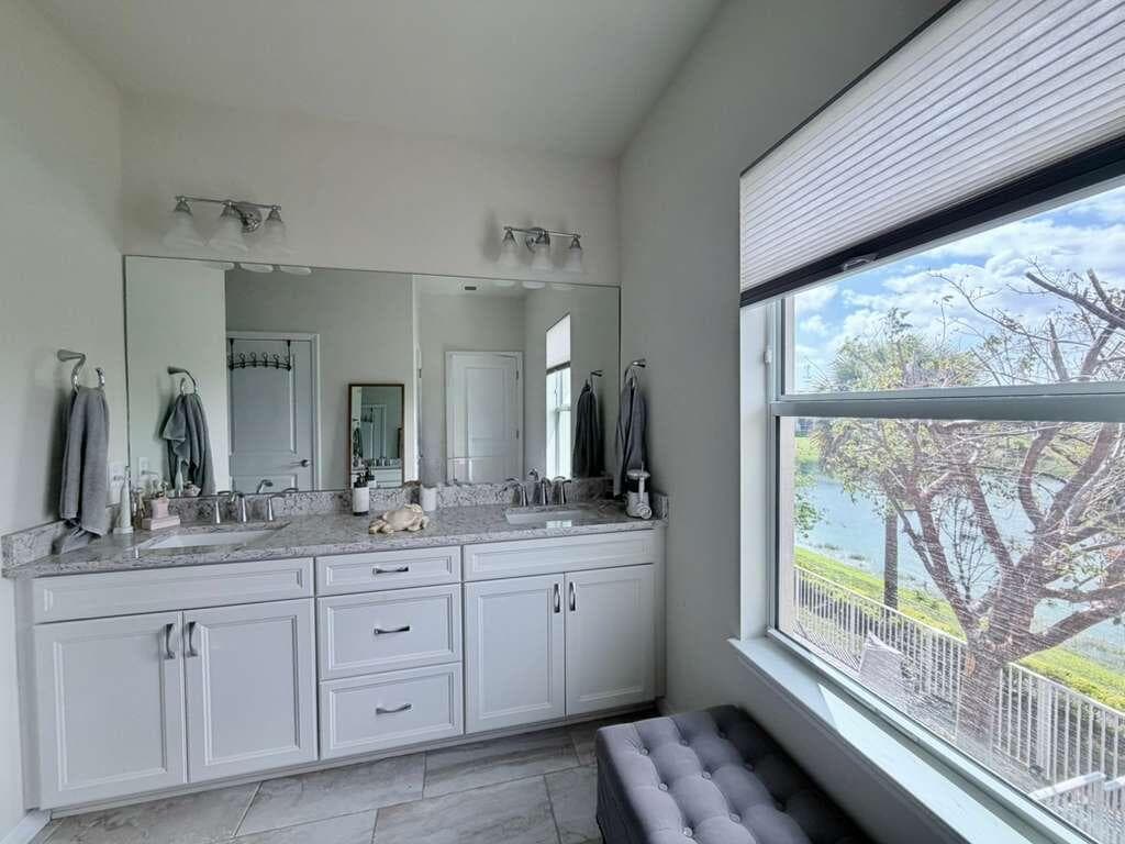 4924 Greenway Drive, Hollywood, FL 33021 — photo 39 of 48