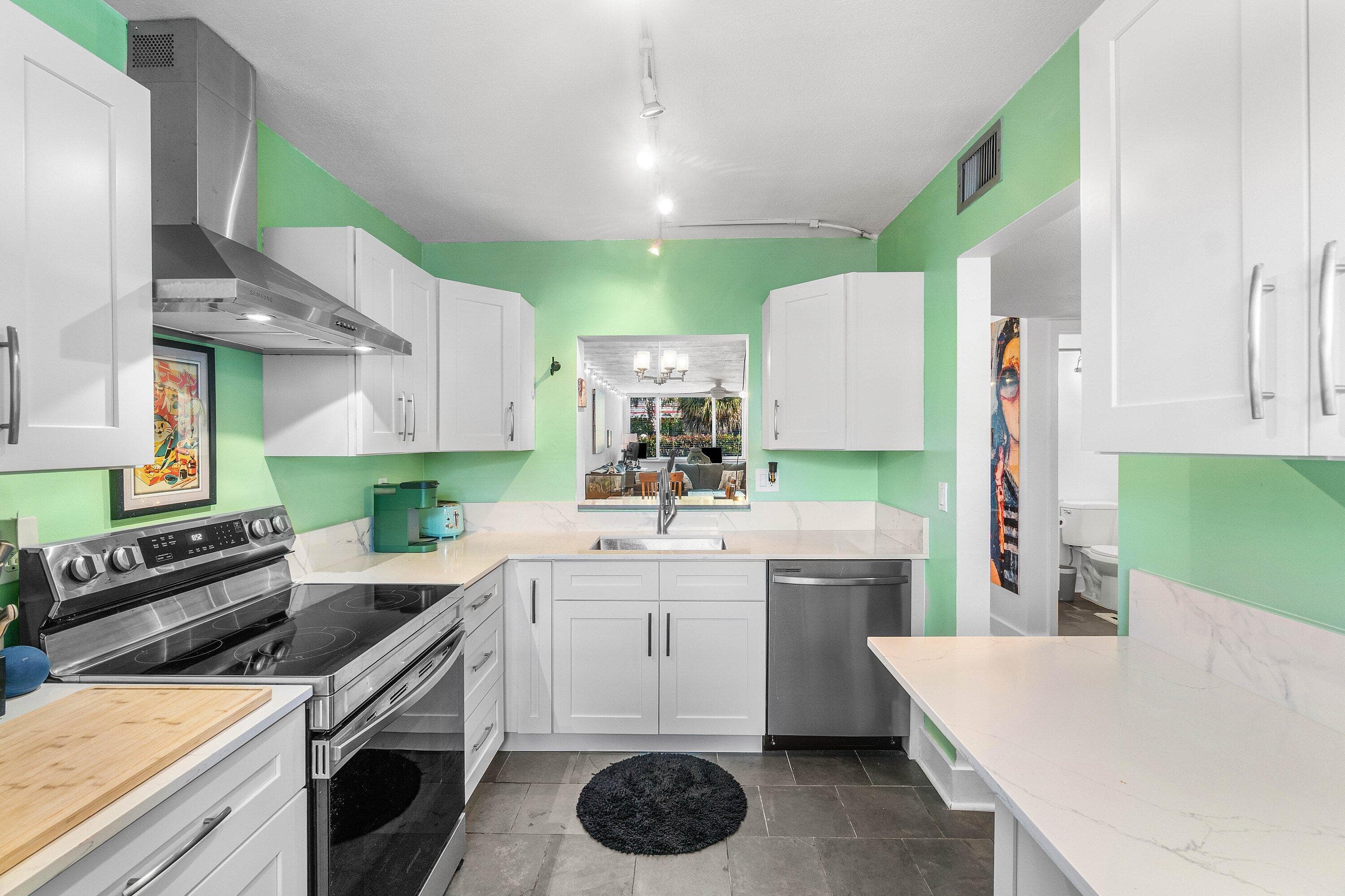 2825 SW 22nd Avenue 104, Delray Beach, FL 33445 — photo 13 of 34