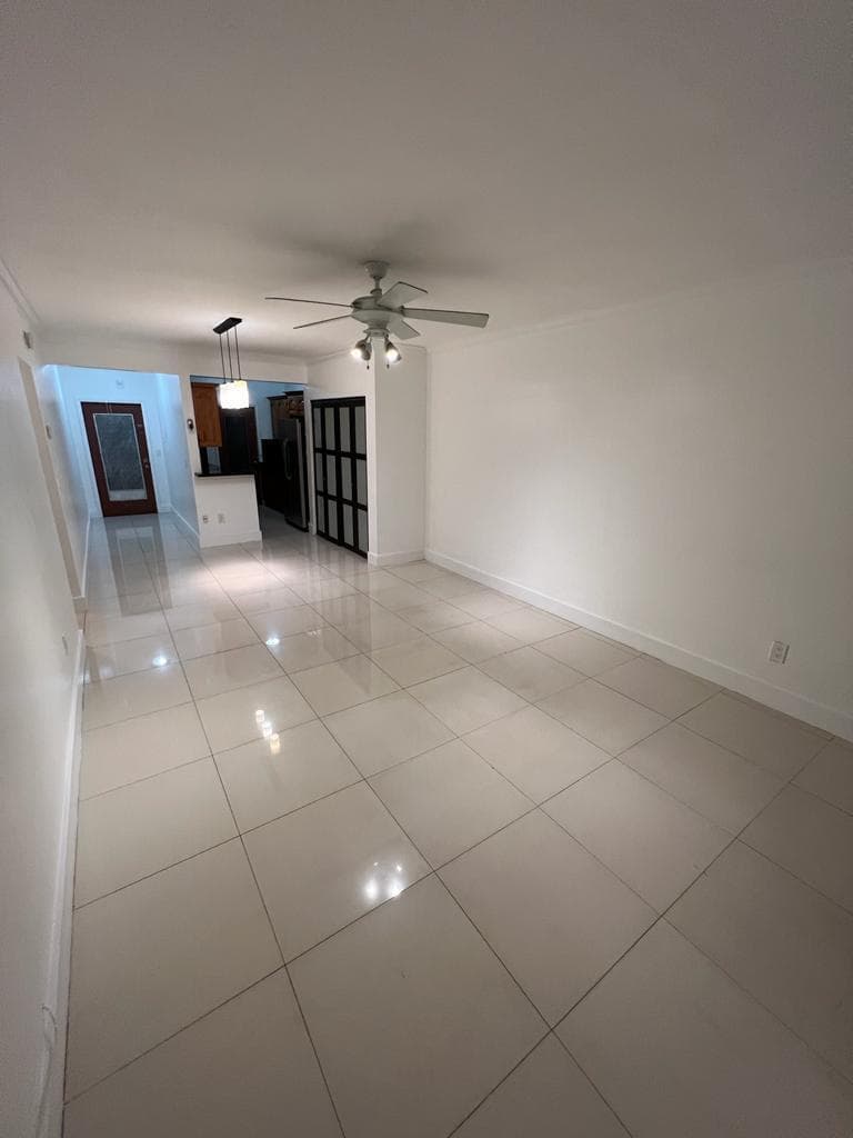 1560 NE 127th Street 113, North Miami, FL 33161 — photo 3 of 12