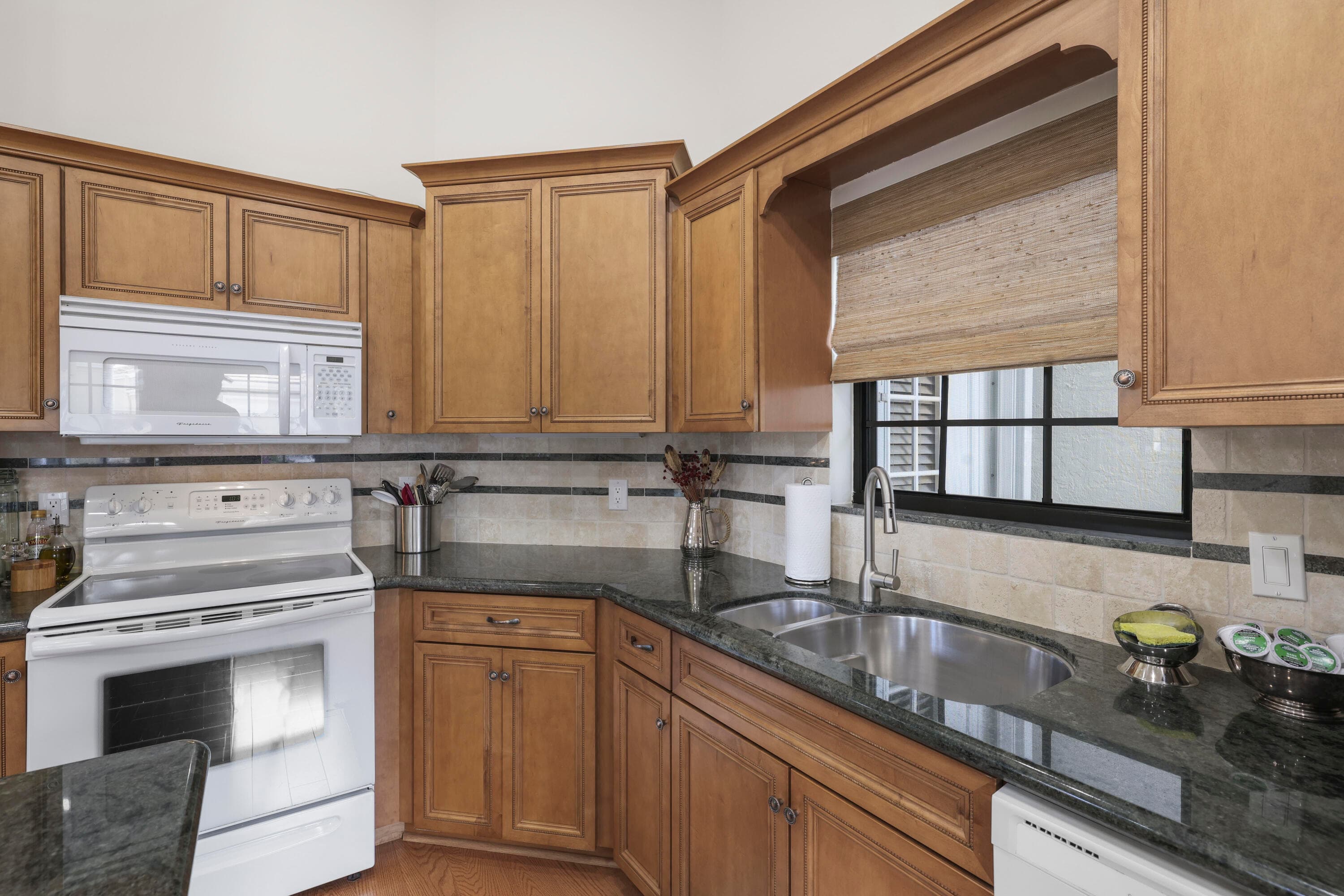 461 Coral Cove Drive, Juno Beach, FL 33408 — photo 19 of 38