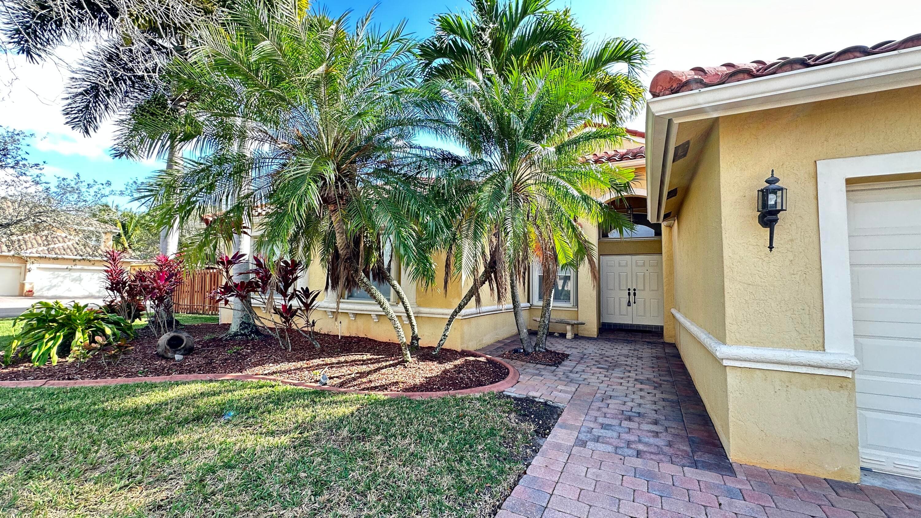 19010 SW 10th Street, Pembroke Pines, FL 33029 — photo 6 of 59