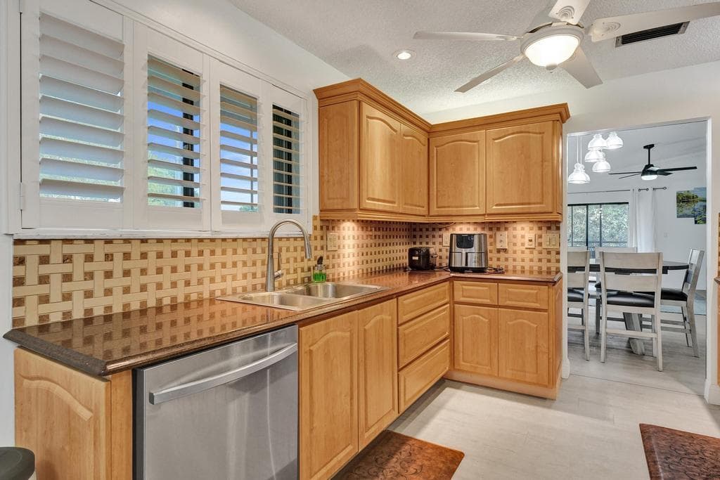 9361 SW 23rd Street 3203, Davie, FL 33324 — photo 13 of 31