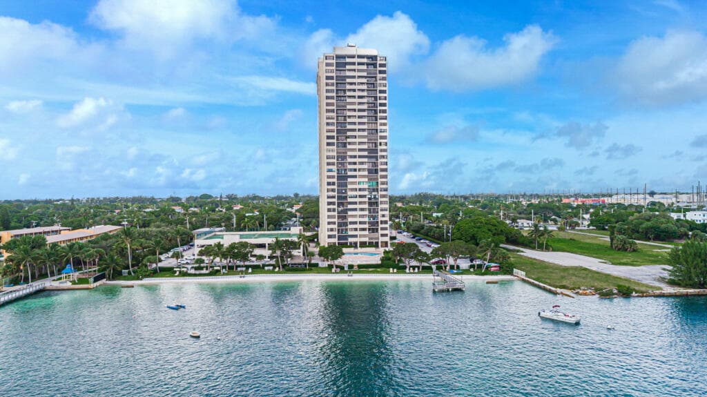 5600 N Flagler Drive 804, West Palm Beach, FL 33407 — photo 1 of 38