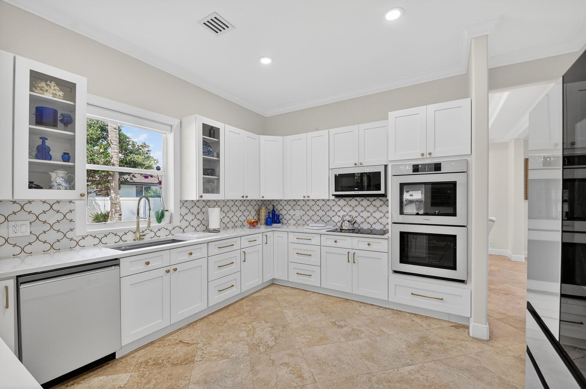 7249 NE Bay Harbour Avenue, Boca Raton, FL 33487 — photo 11 of 59