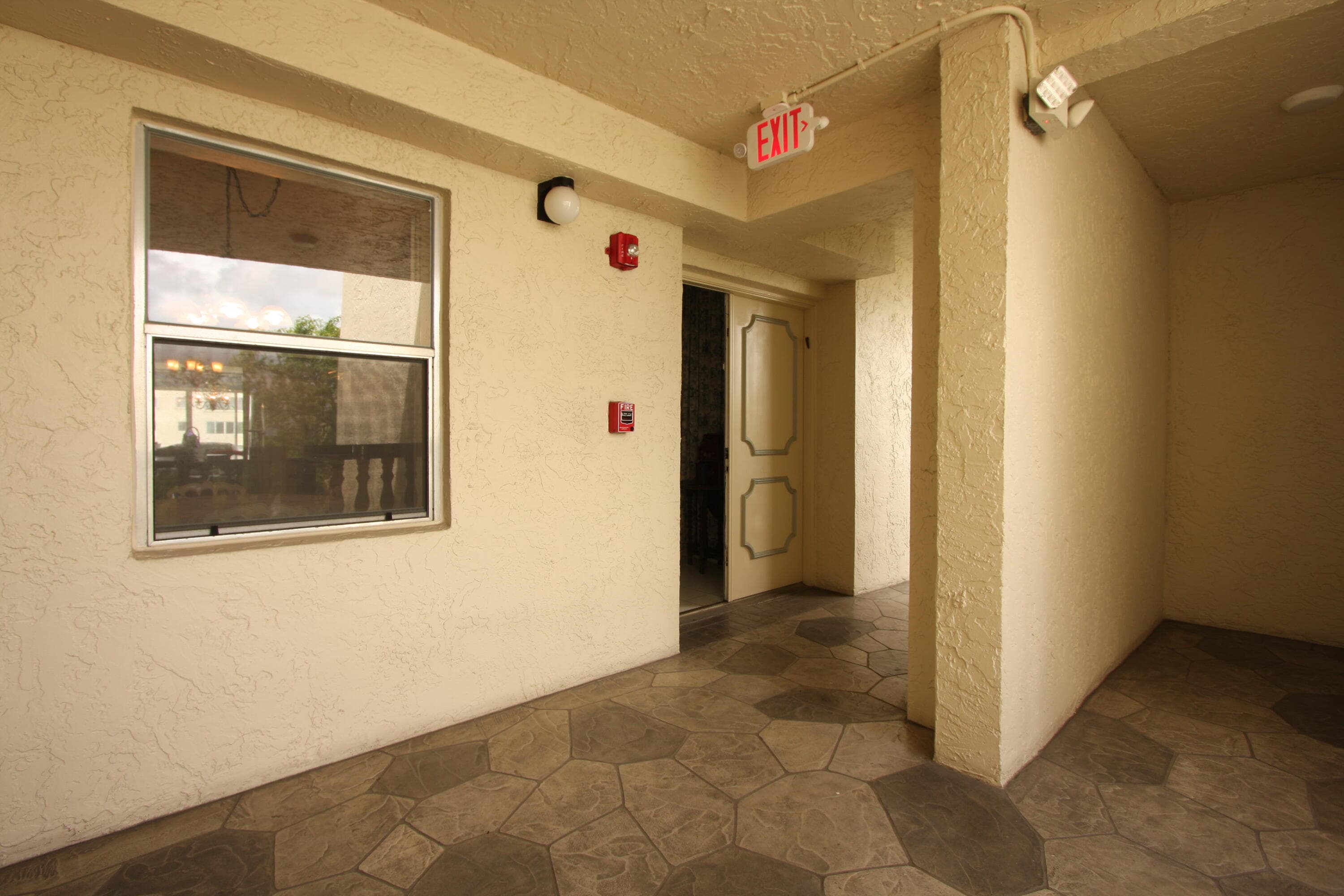 6768 N 10th Avenue N 303, Lake Worth, FL 33467 — photo 25 of 29