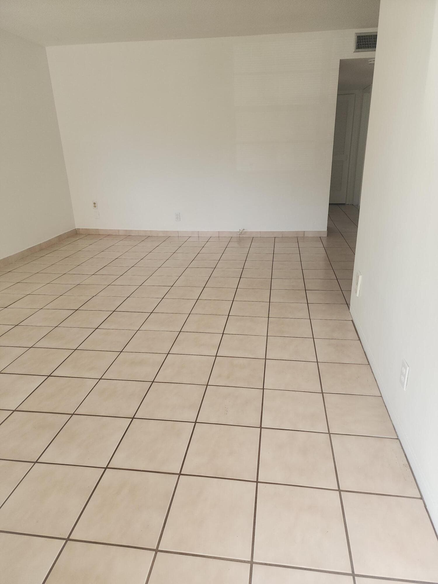 1007 N 19th Avenue 4, Hollywood, FL 33020 — photo 2 of 12
