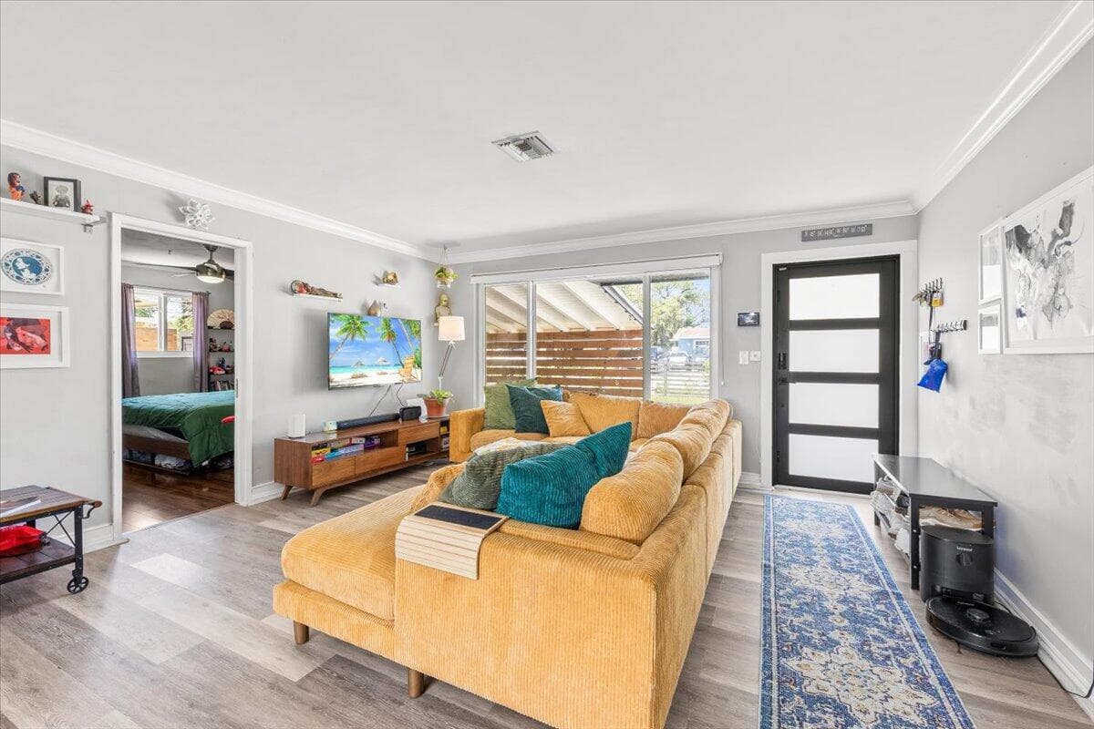 1716 SW 43rd Avenue, Fort Lauderdale, FL 33317 — photo 6 of 29