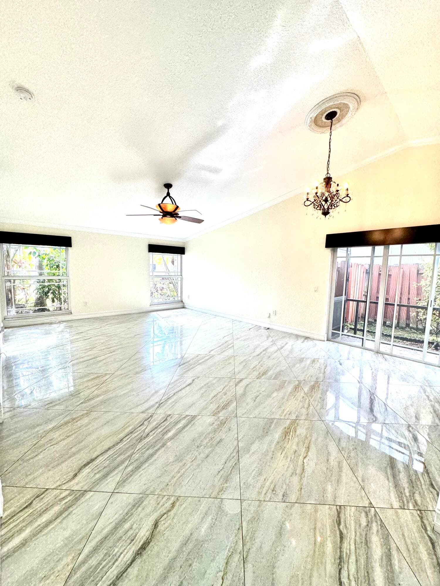 531 SW 167th Terrace, Weston, FL 33326 — photo 6 of 17