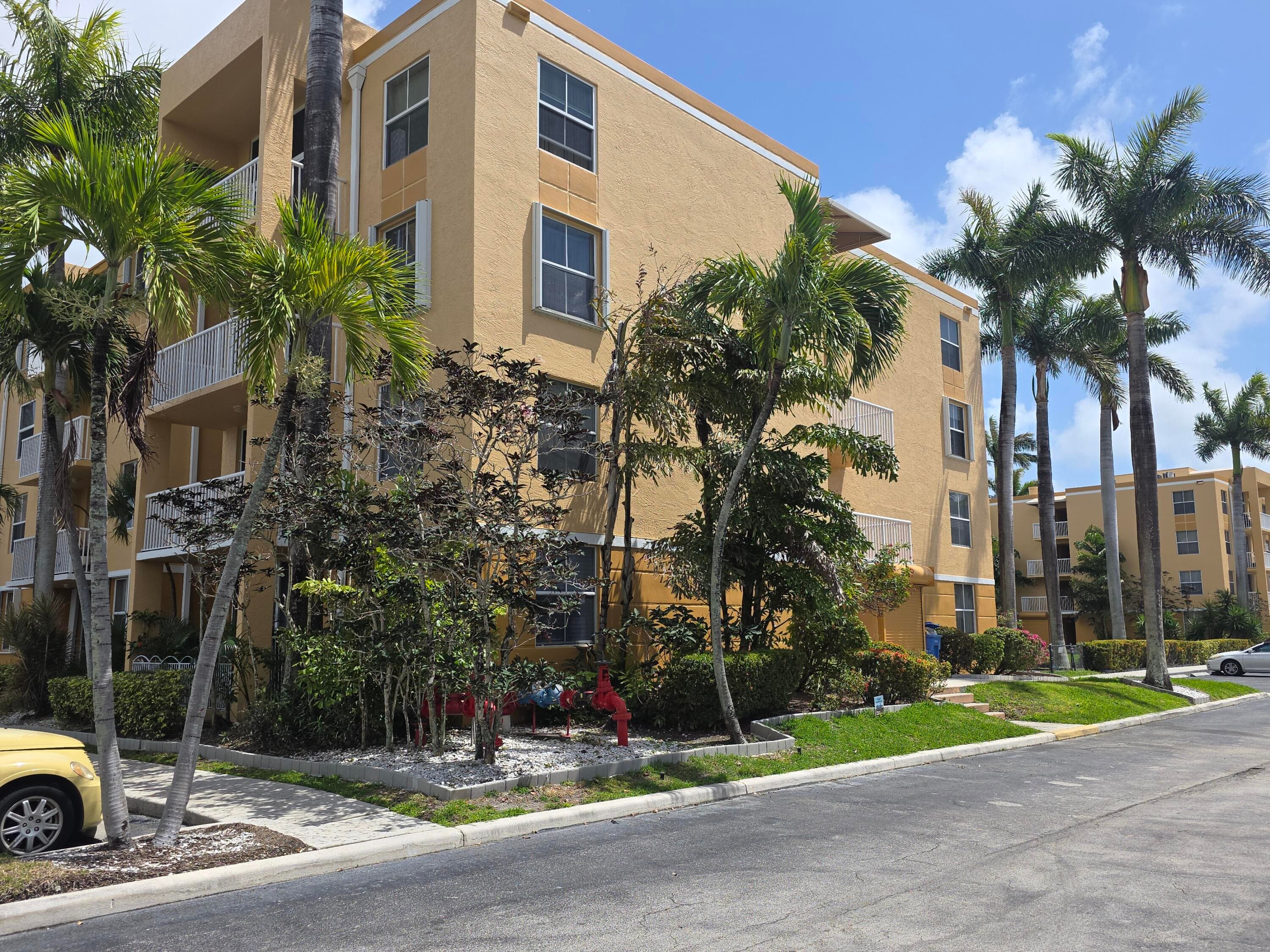 1341 SE 3rd Avenue 307, Dania Beach, FL 33004 — photo 31 of 32