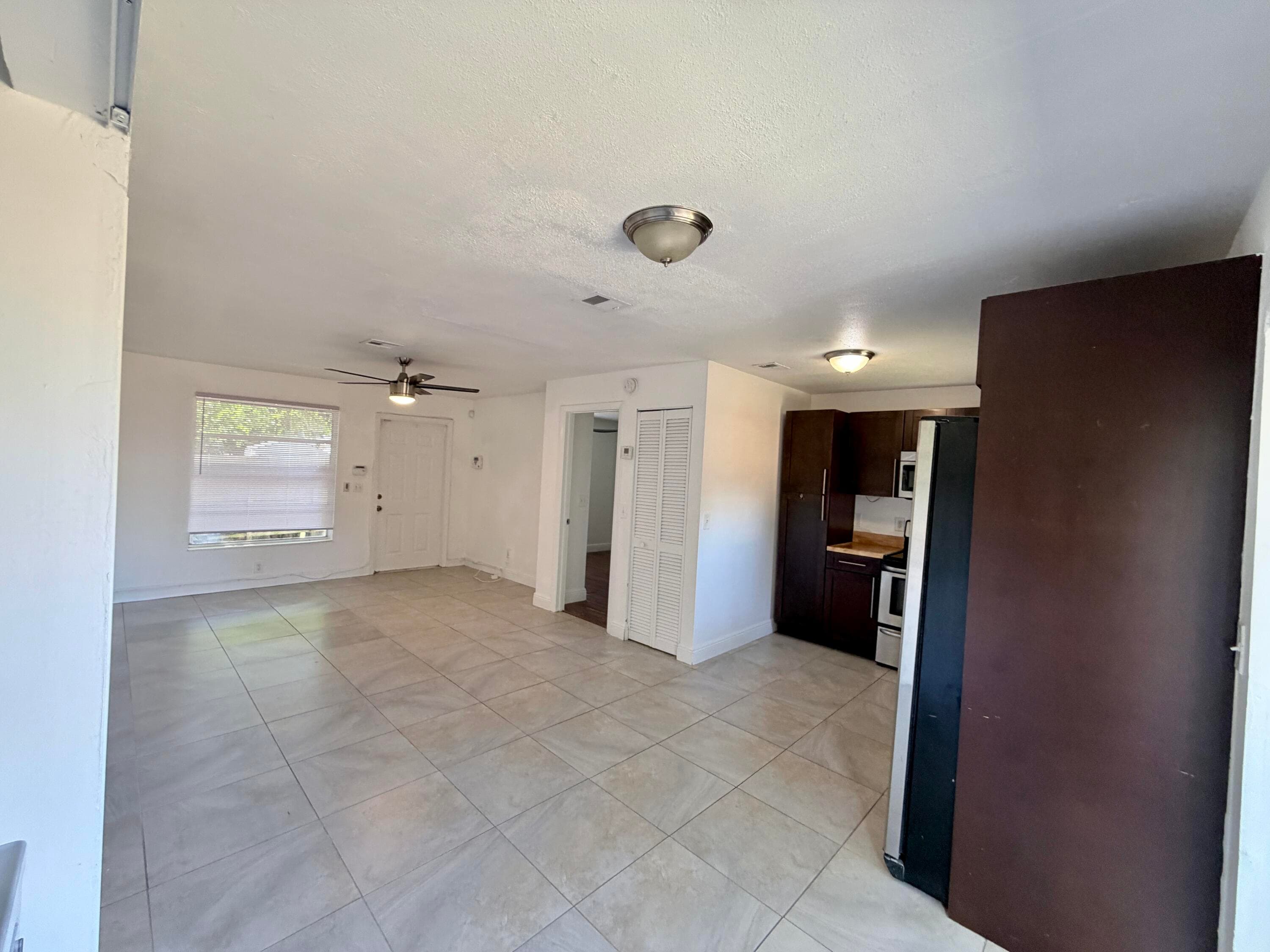 1990 SW 9th Street 1-2, Fort Lauderdale, FL 33312 — photo 6 of 11