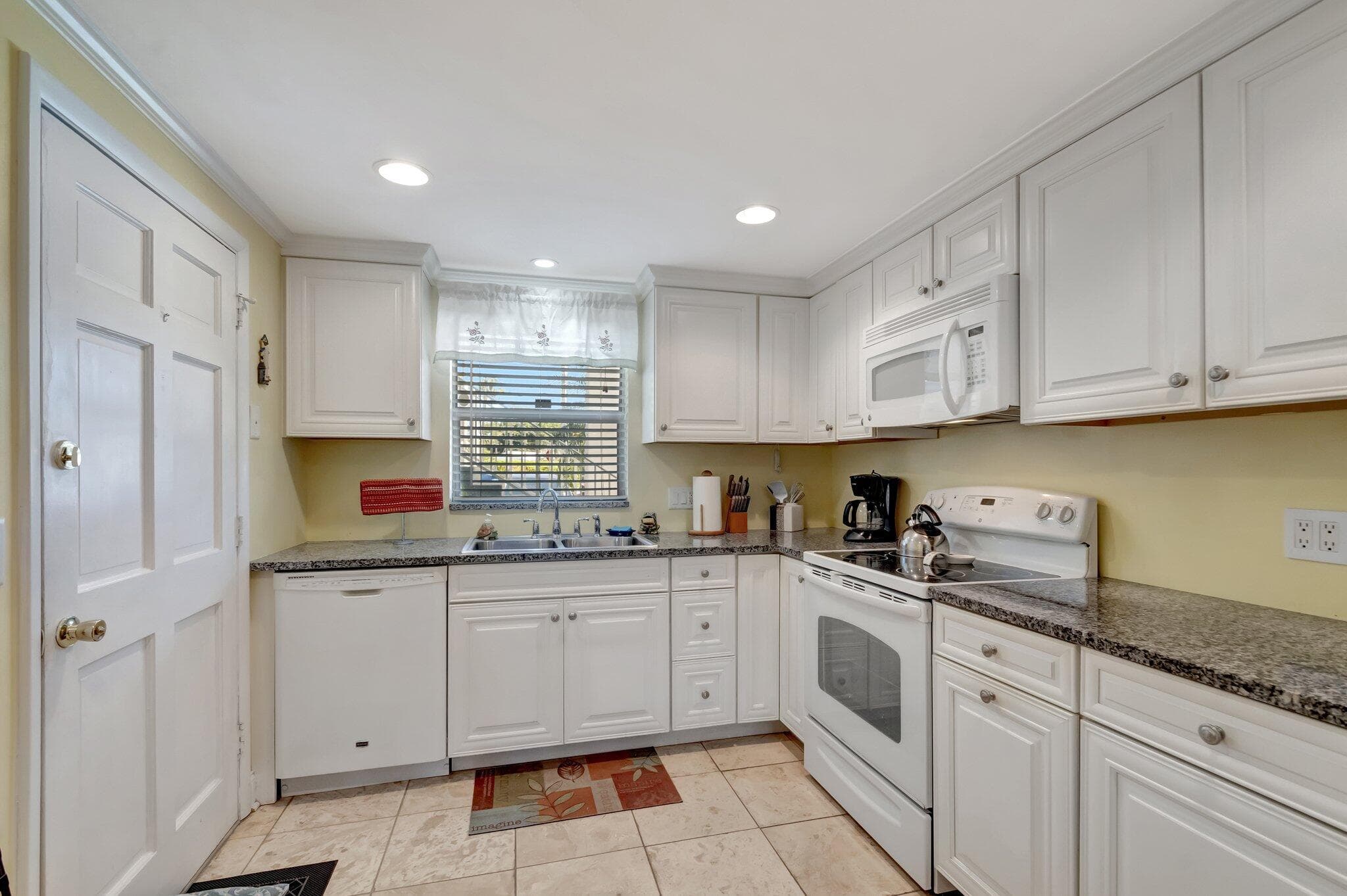 5550 N Ocean Boulevard 107, Ocean Ridge, FL 33435 — photo 16 of 43