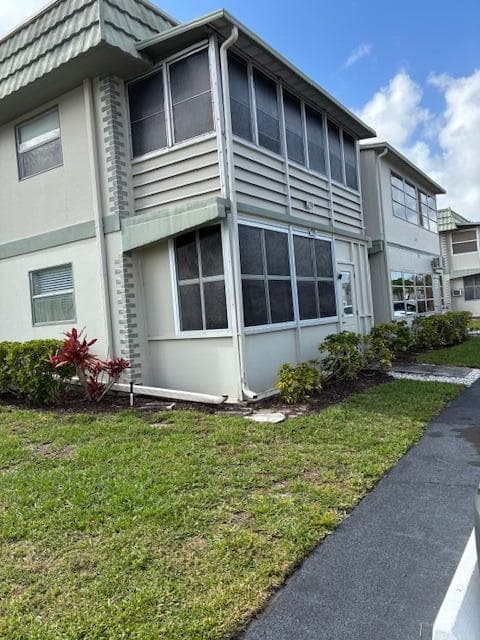 195 Monaco E, Delray Beach, FL 33446 — photo 1 of 14