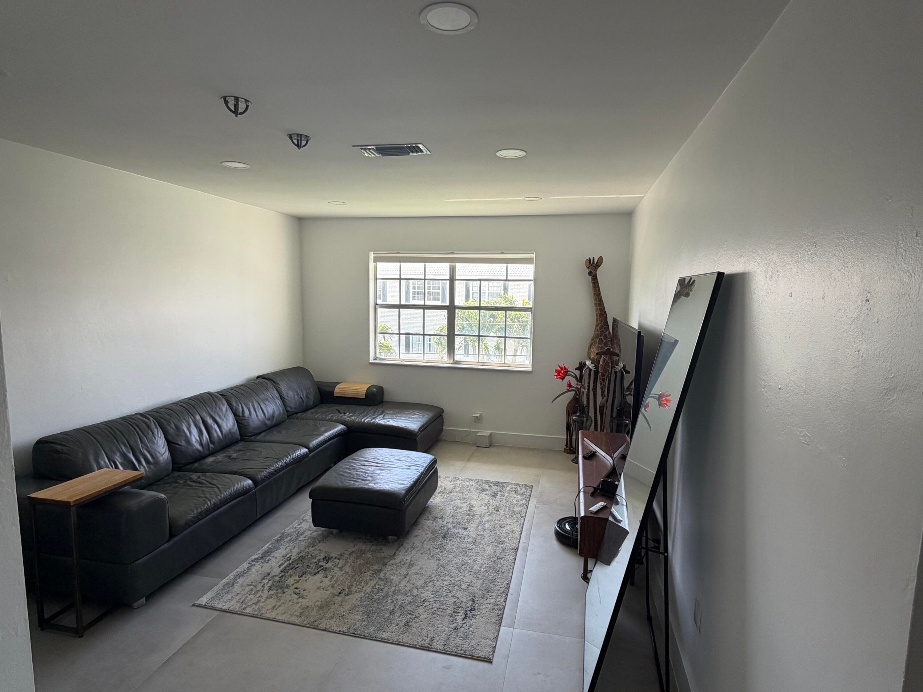298 SW 6th Street 2080, Boca Raton, FL 33432 — photo 1 of 16
