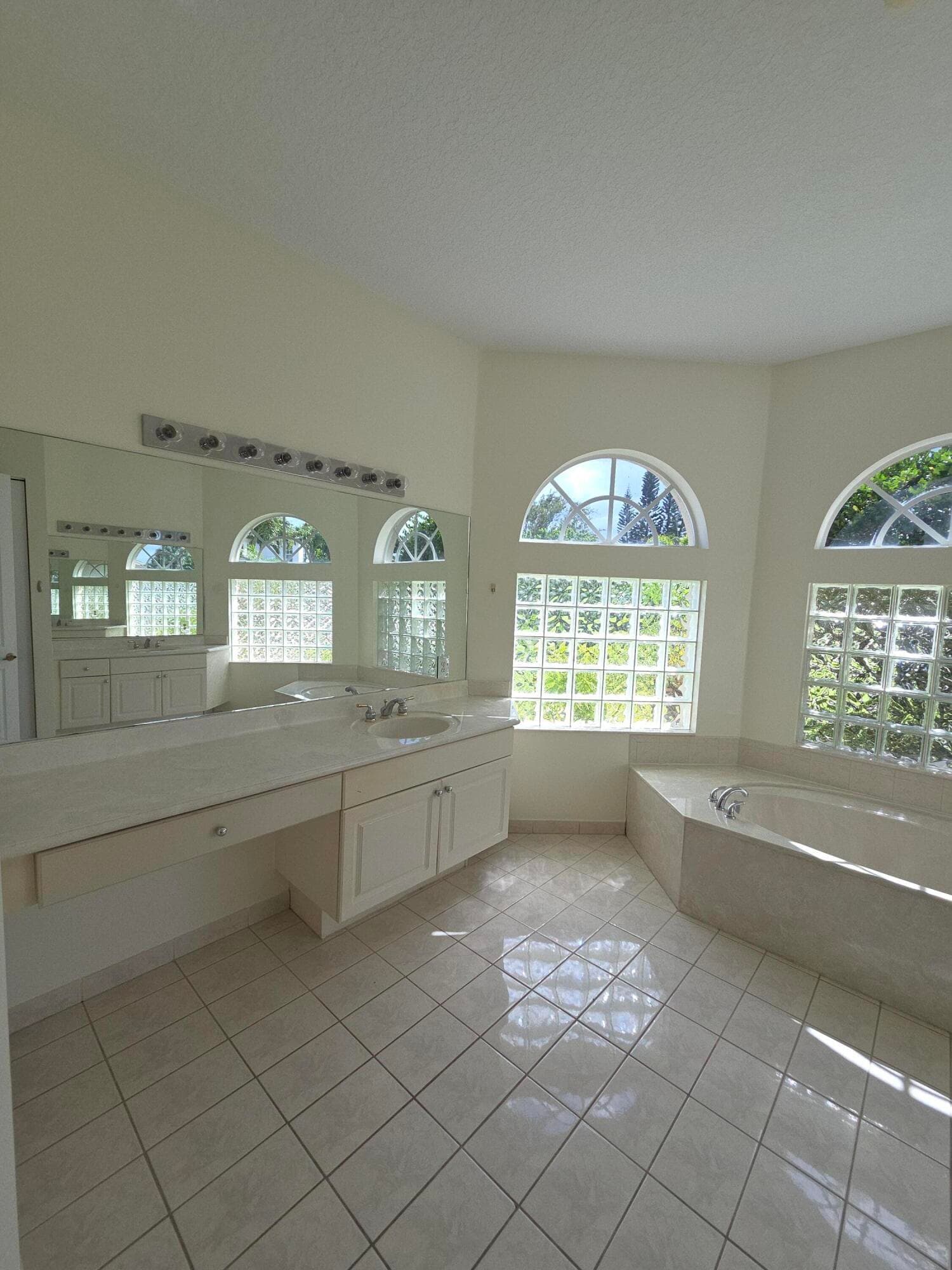 2926 E Fontana Court, Royal Palm Beach, FL 33411 — photo 12 of 36