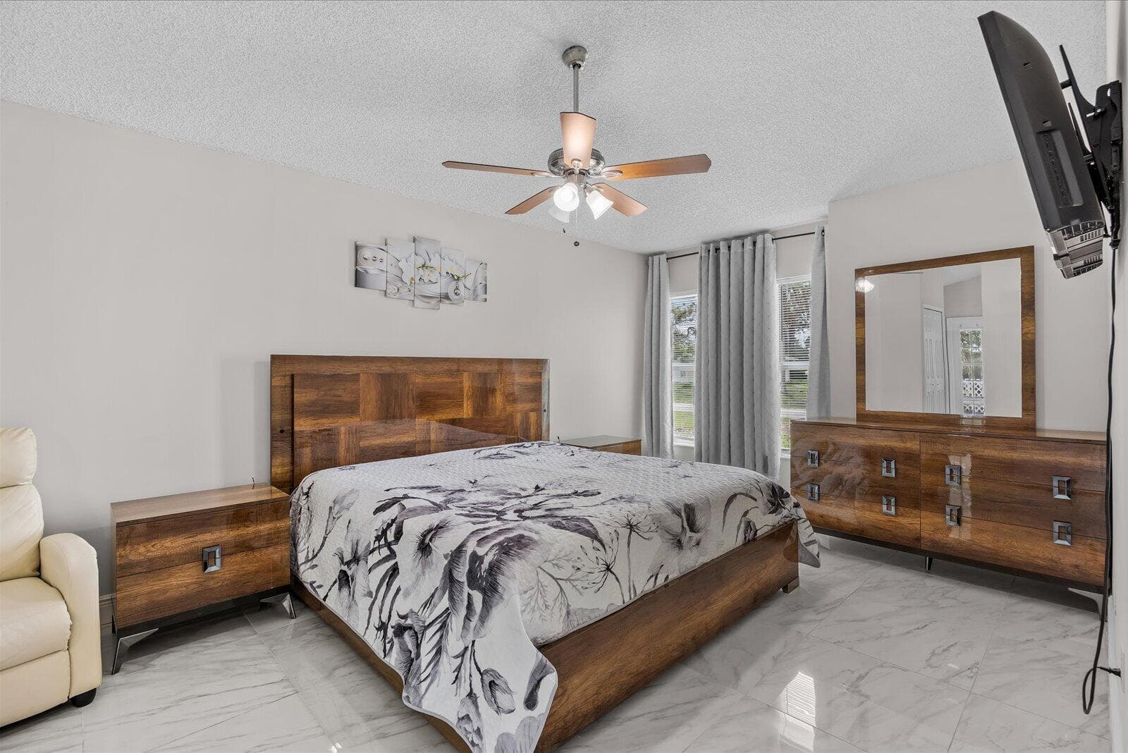 471 NW Sherbrooke Avenue, Port St. Lucie, FL 34983 — photo 17 of 39