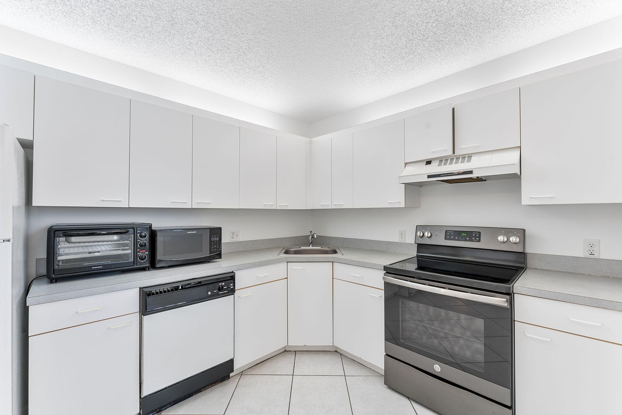 4400 NW 30th Street 328, Coconut Creek, FL 33066 — photo 8 of 21