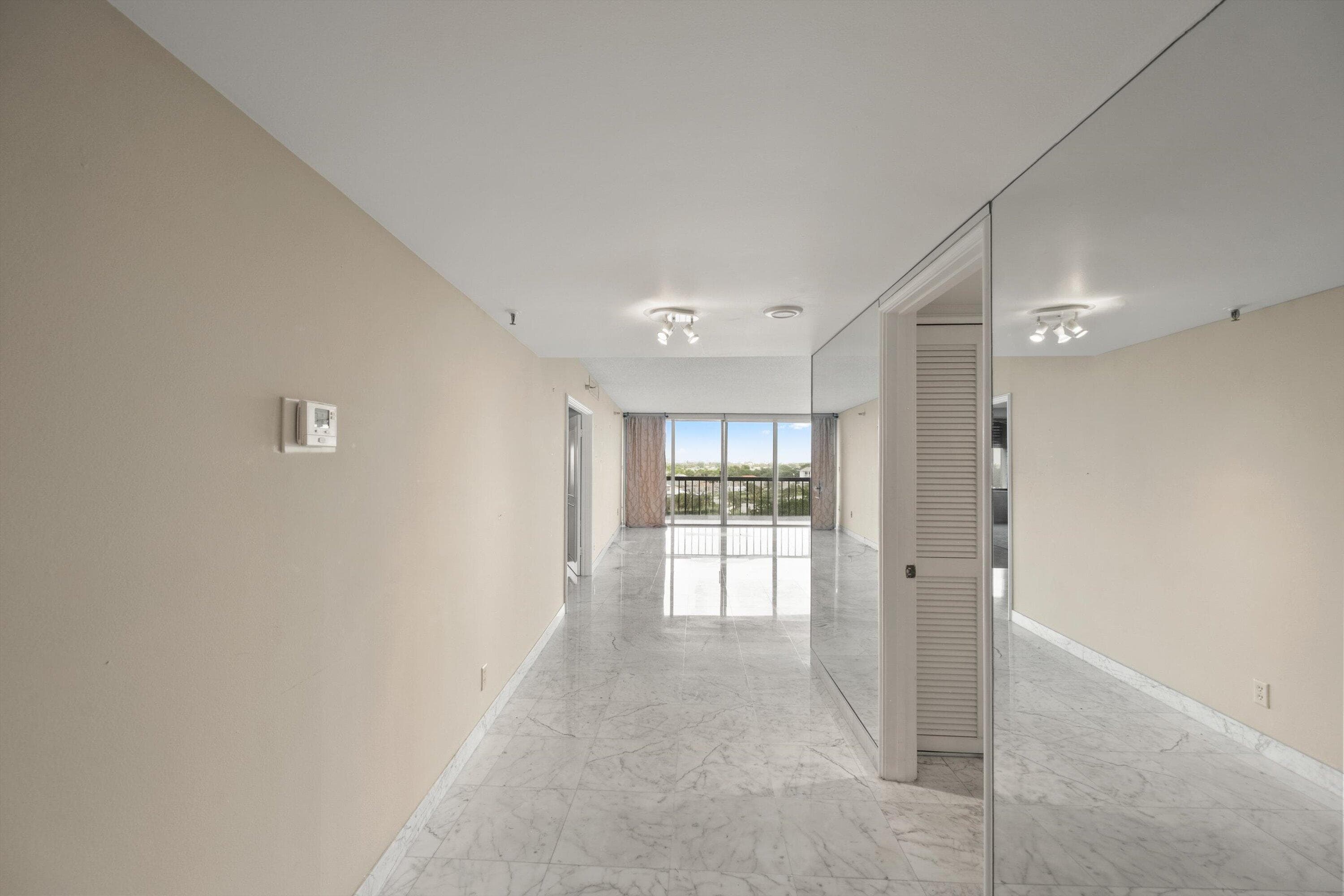 2480 Presidential Way 704, West Palm Beach, FL 33401 — photo 9 of 36