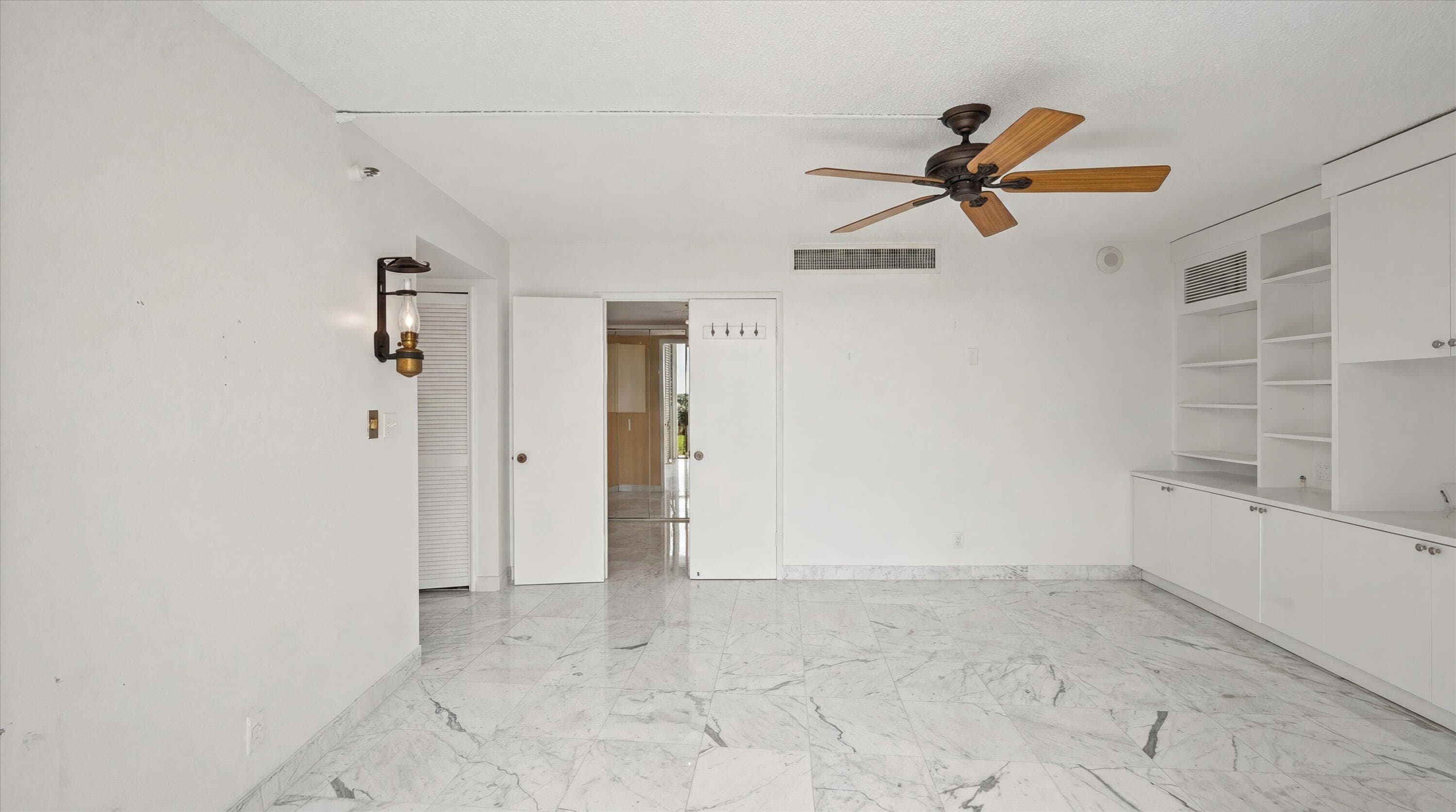 2480 Presidential Way 704, West Palm Beach, FL 33401 — photo 24 of 36
