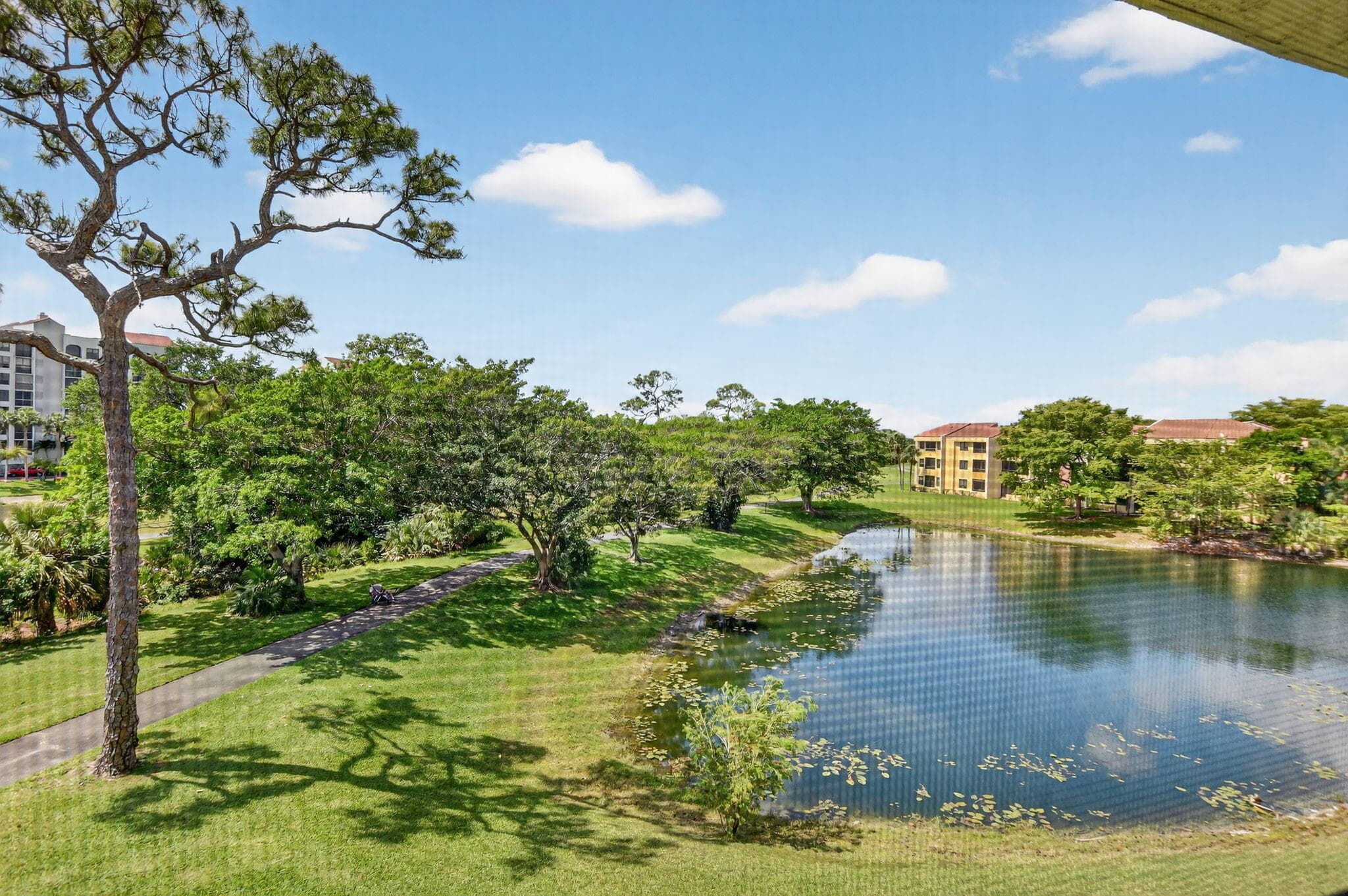 7472 La Paz Boulevard 304, Boca Raton, FL 33433 — photo 4 of 36