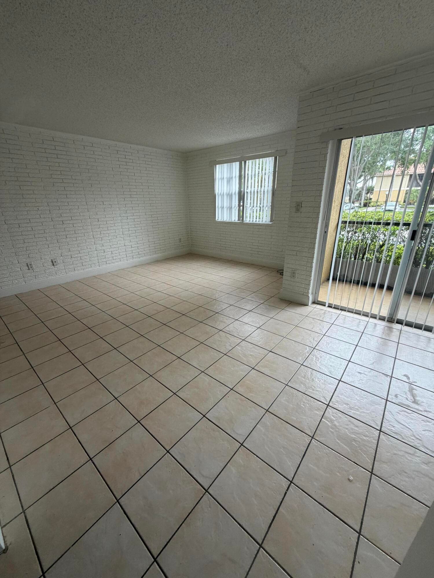 1285 SW 46th Avenue 2709, Pompano Beach, FL 33069 — photo 7 of 9