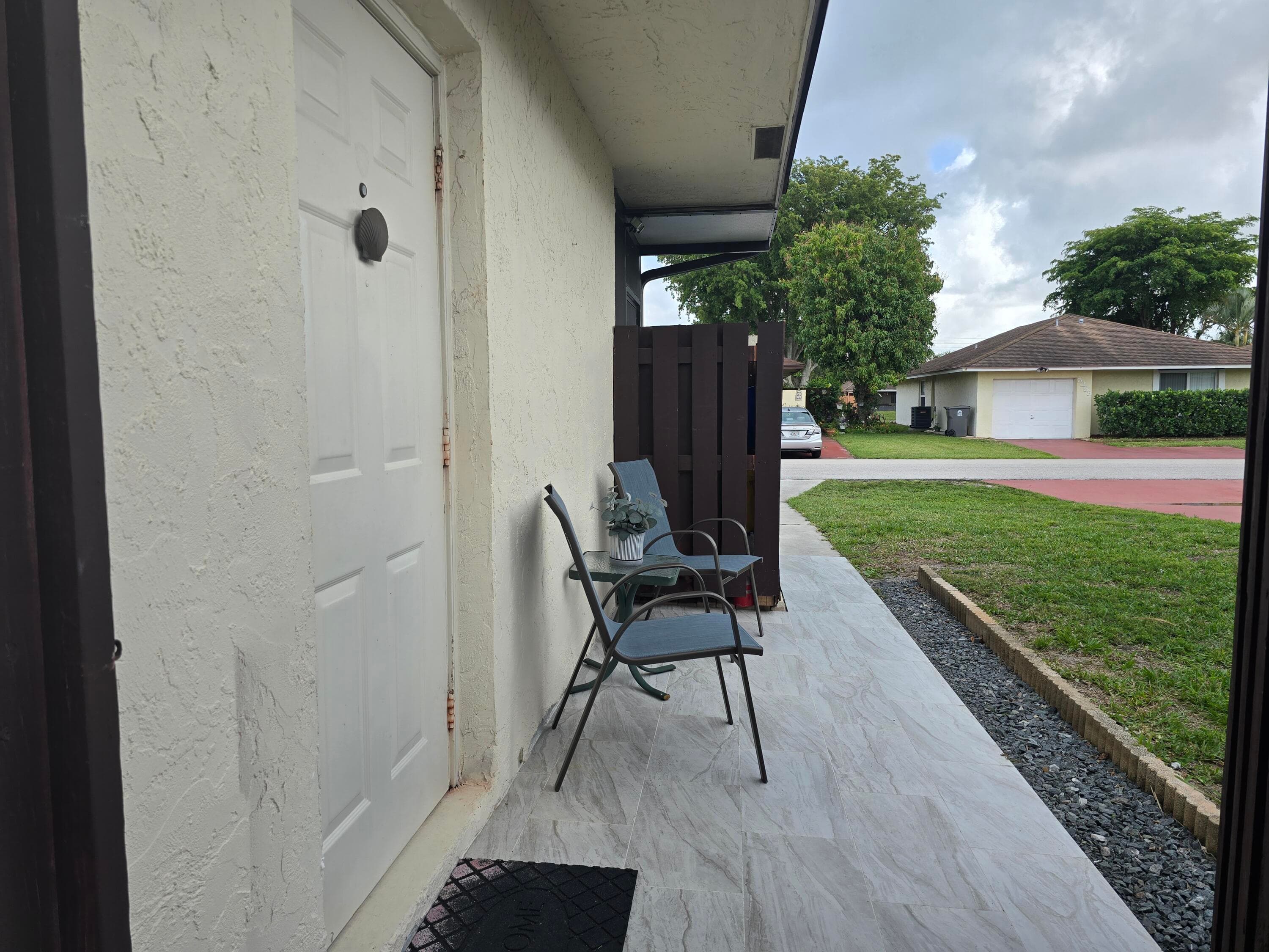 5255 Mendoza Street, West Palm Beach, FL 33415 — photo 11 of 45