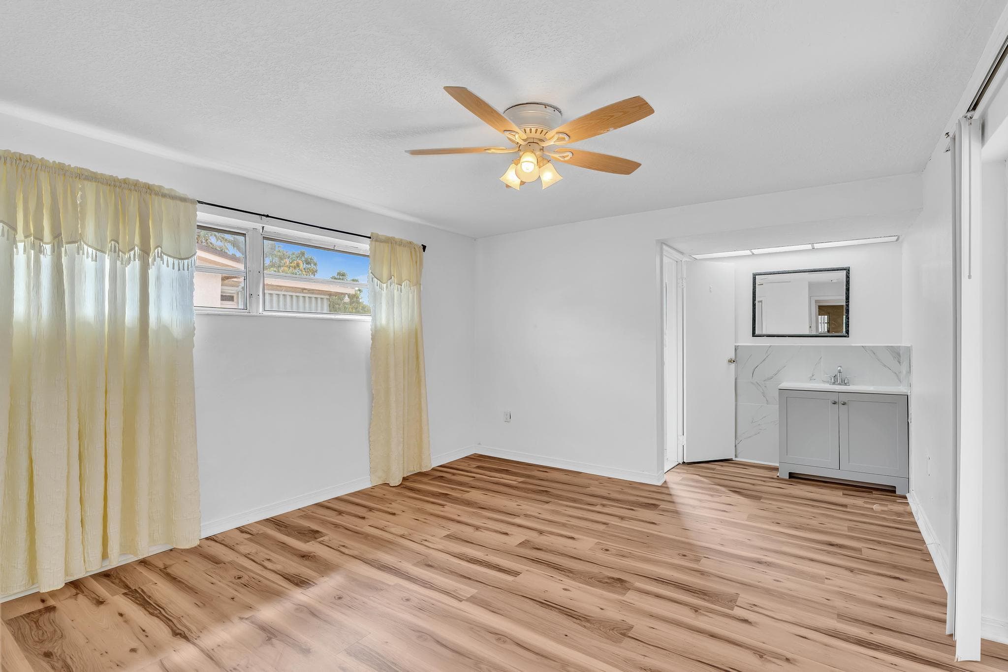 2445 NW 72nd Avenue, Sunrise, FL 33313 — photo 15 of 36