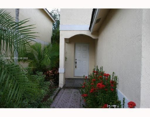 9711 NW 2nd Street, Coral Springs, FL 33071 — photo 3 of 17