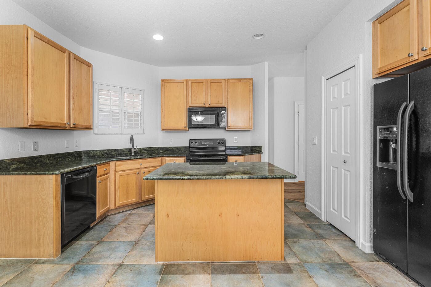 8058 Murano Circle, Palm Beach Gardens, FL 33418 — photo 11 of 42