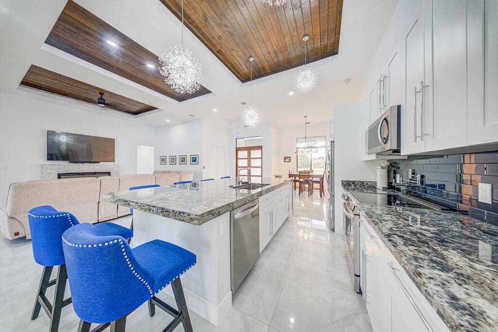 11165 Tangerine Boulevard, West Palm Beach, FL 33412 — photo 15 of 70