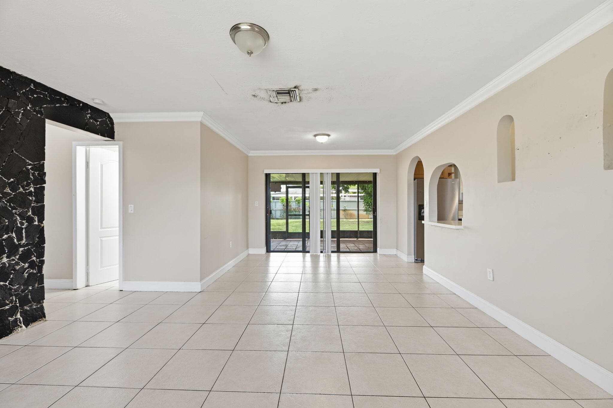 7670 NW 11th Court, Pembroke Pines, FL 33024 — photo 2 of 27