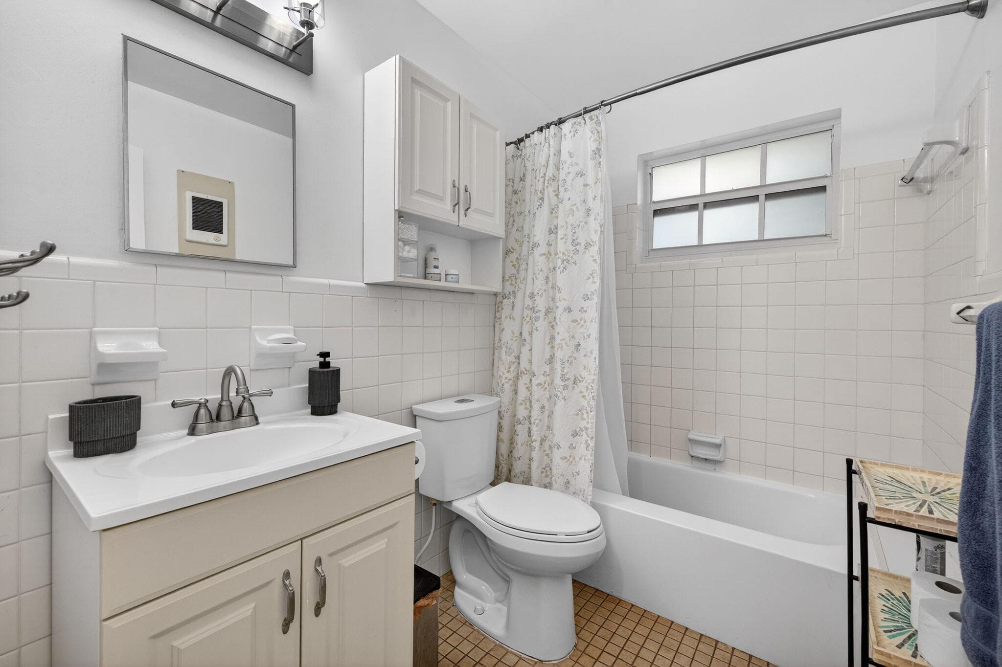4532 Poinciana Street, Lauderdale-By-The-Sea, FL 33308 — photo 17 of 61