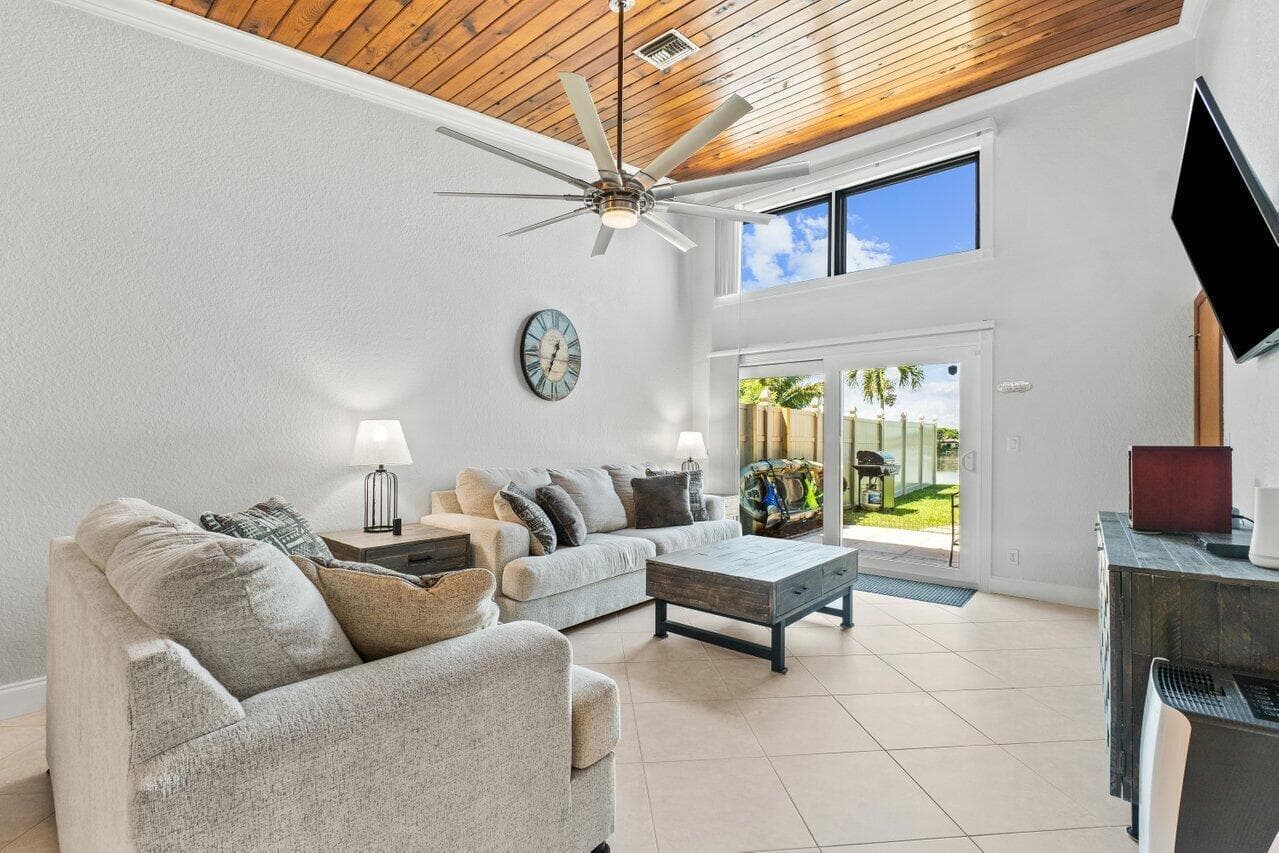 12542 Westhampton Circle, Wellington, FL 33414 — photo 2 of 18