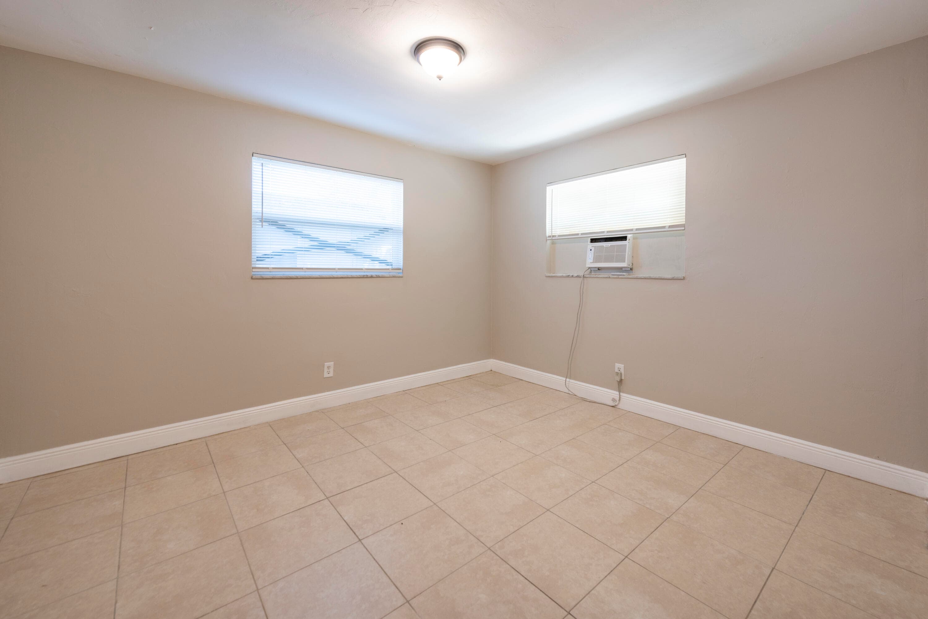 1108 NW 5th Avenue 2, Fort Lauderdale, FL 33311 — photo 8 of 17