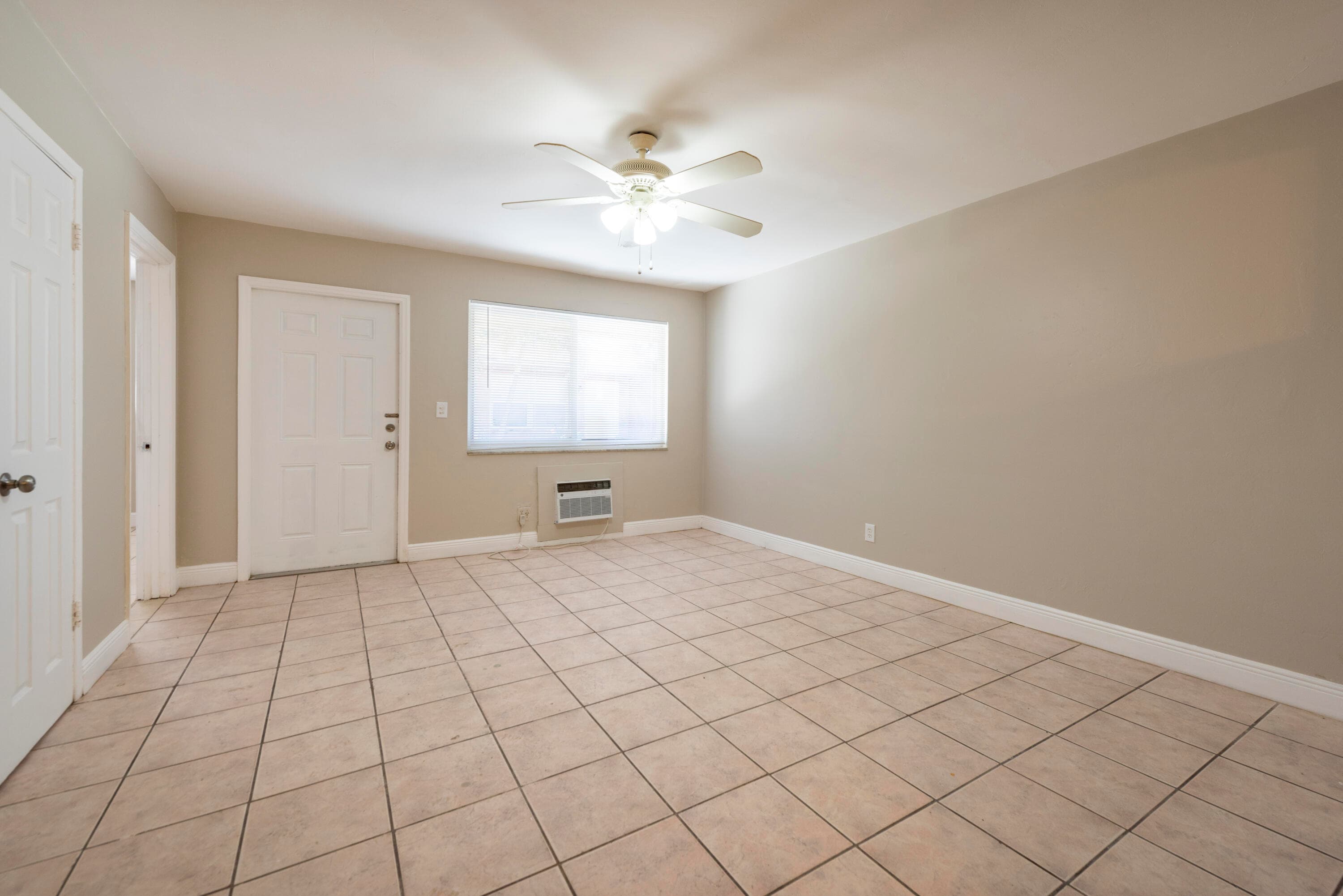 1108 NW 5th Avenue 2, Fort Lauderdale, FL 33311 — photo 6 of 17