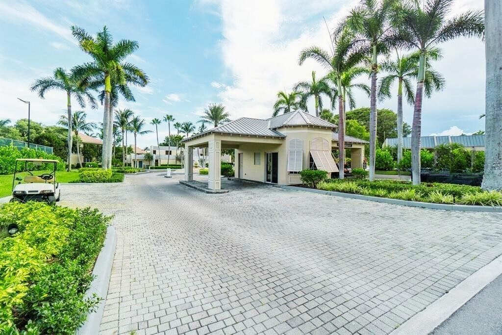 9 Royal Palm Way 2010, Boca Raton, FL 33432 — photo
