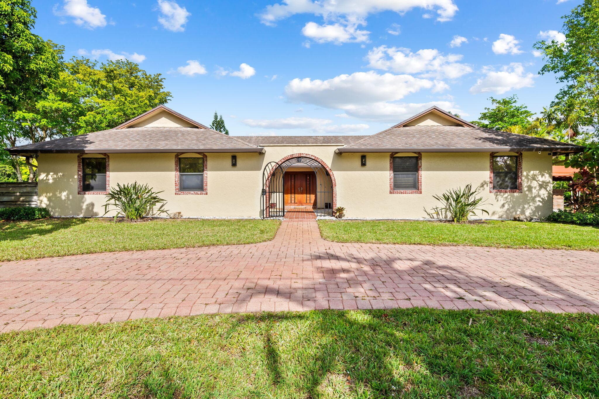 5500 SW 111th Terrace, Davie, FL 33328 — photo 34 of 43