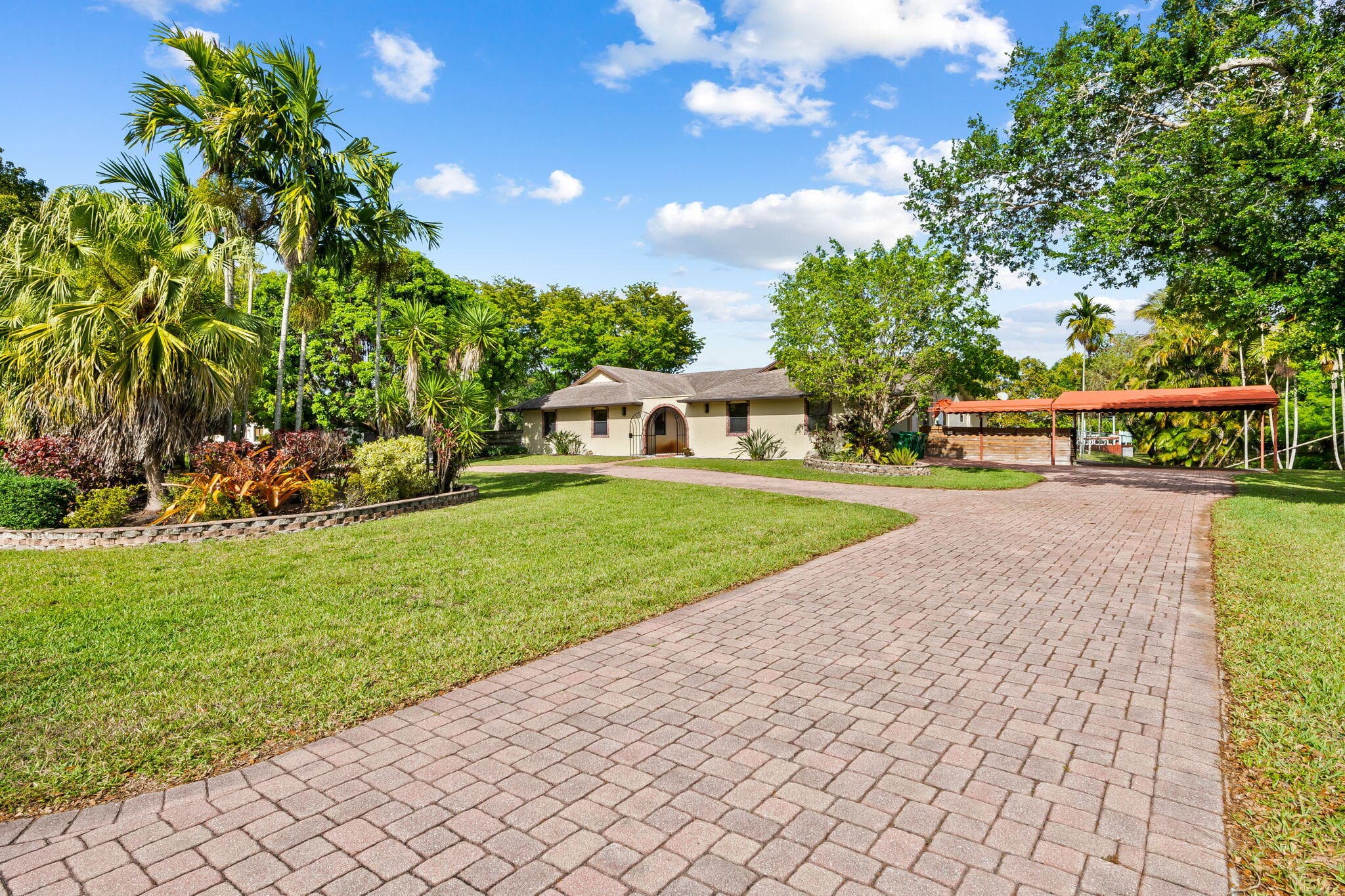 5500 SW 111th Terrace, Davie, FL 33328 — photo 2 of 43