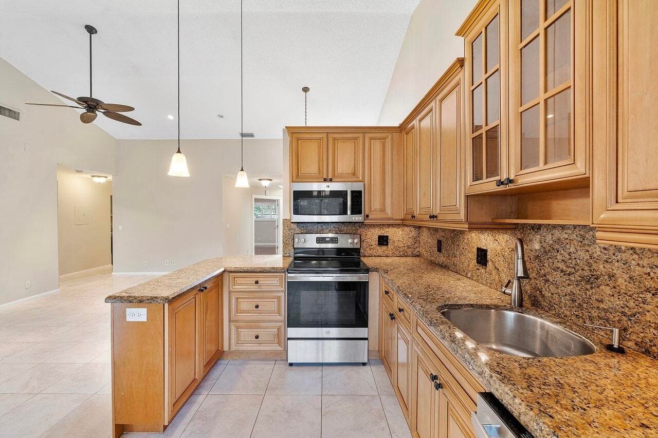 17270 Boca Club Boulevard 1707, Boca Raton, FL 33487 — photo 12 of 68