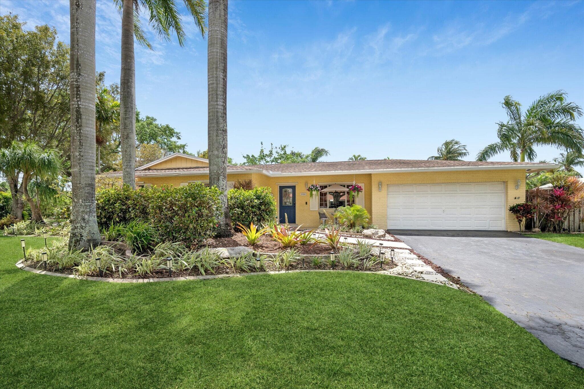 5900 SW 18th Street, Plantation, FL 33317 — photo 1 of 33