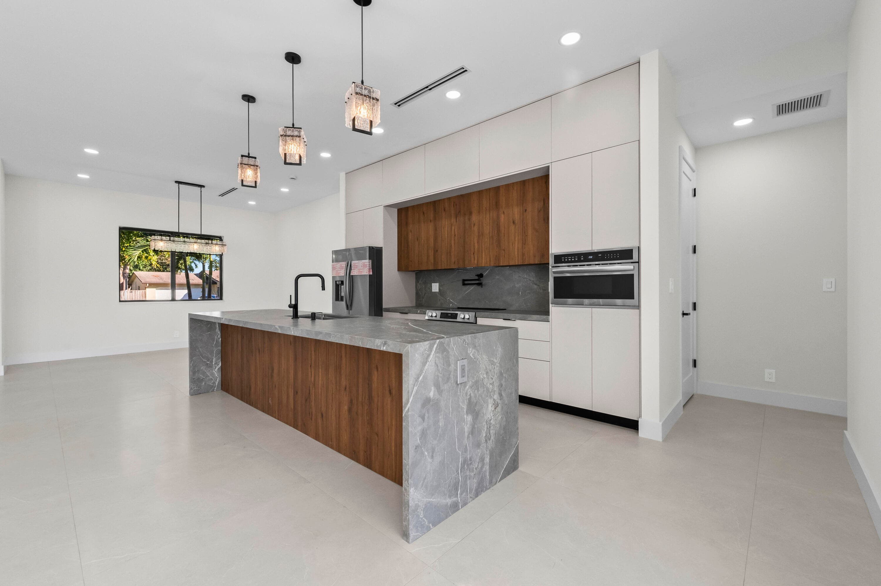 621 NW 42nd Avenue, Coconut Creek, FL 33066 — photo 10 of 48