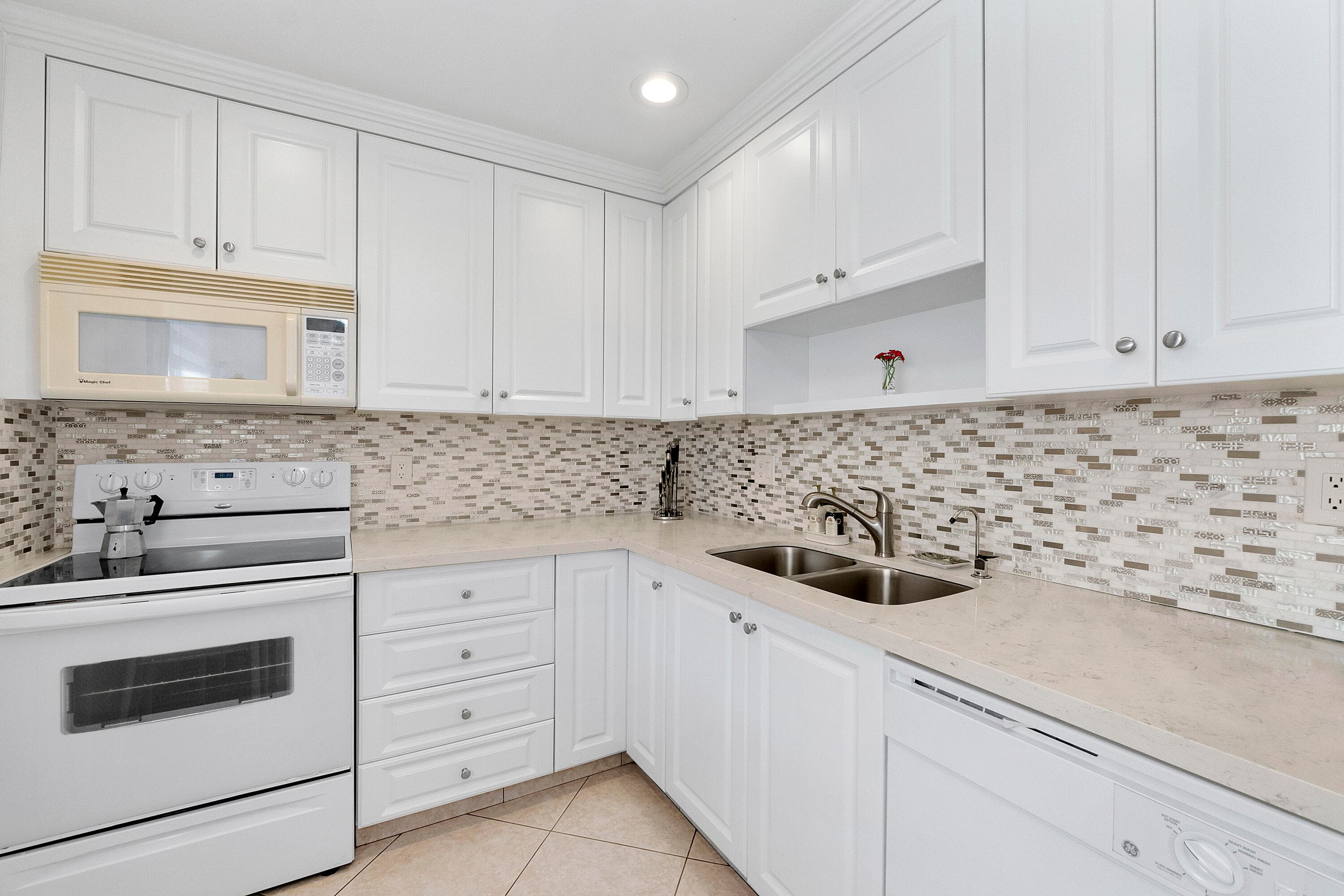 4270 NW 40th Street 205, Lauderdale Lakes, FL 33319 — photo 6 of 15