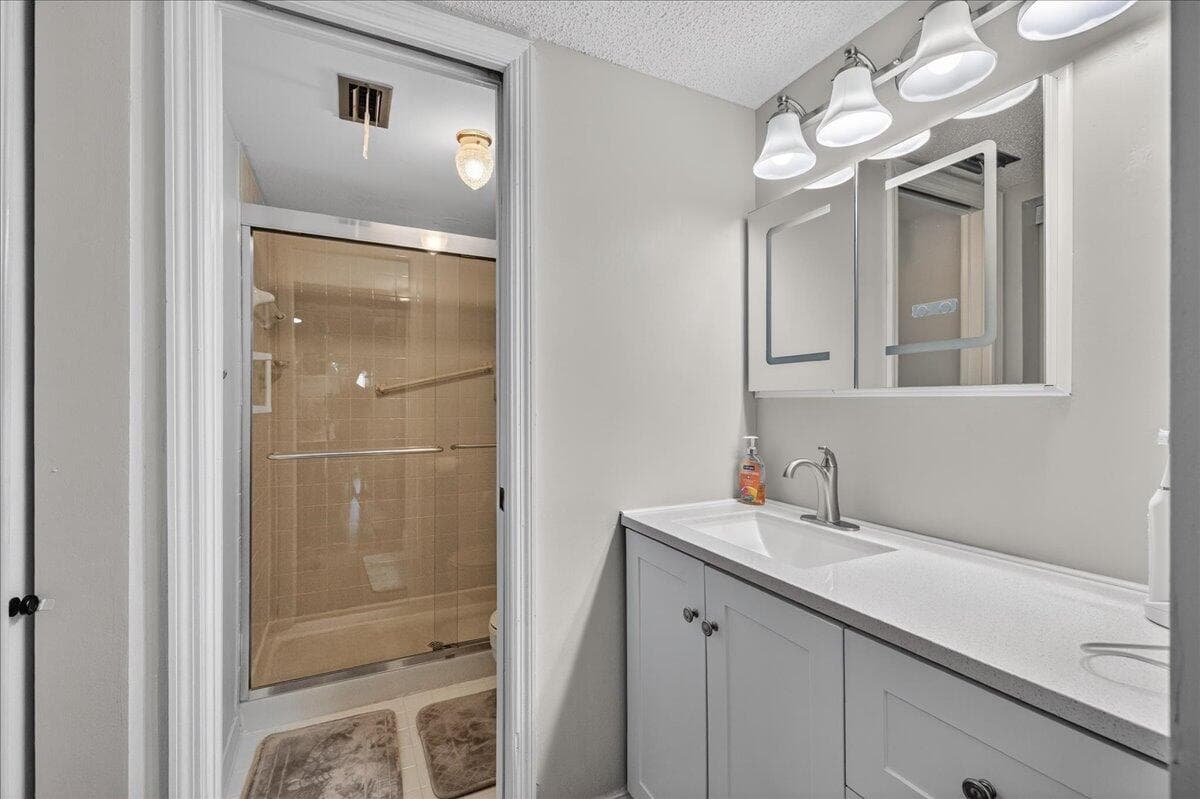 7633 Tahiti Lane 101, Lake Worth, FL 33467 — photo 17 of 26